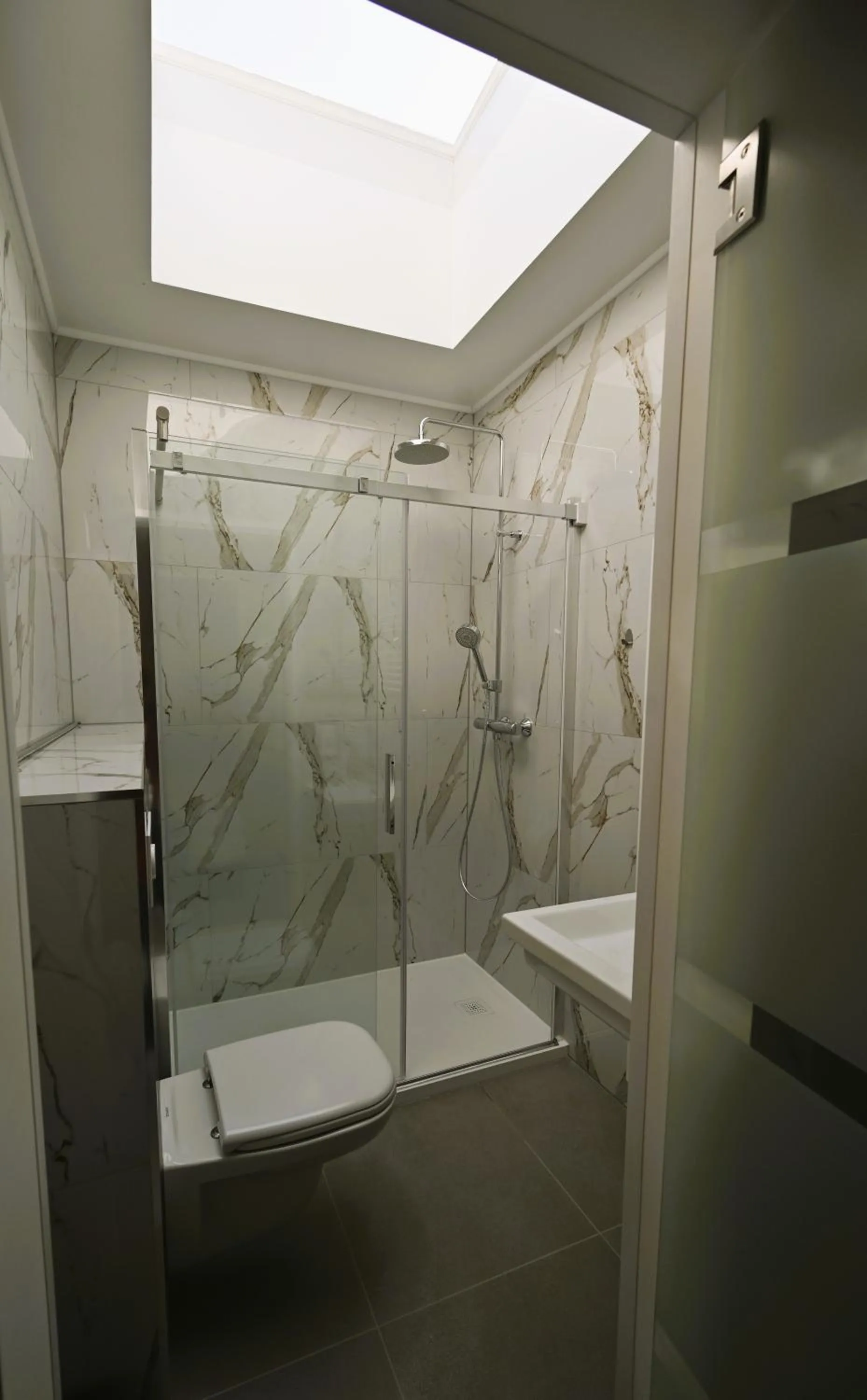 Shower in Cesar Palace