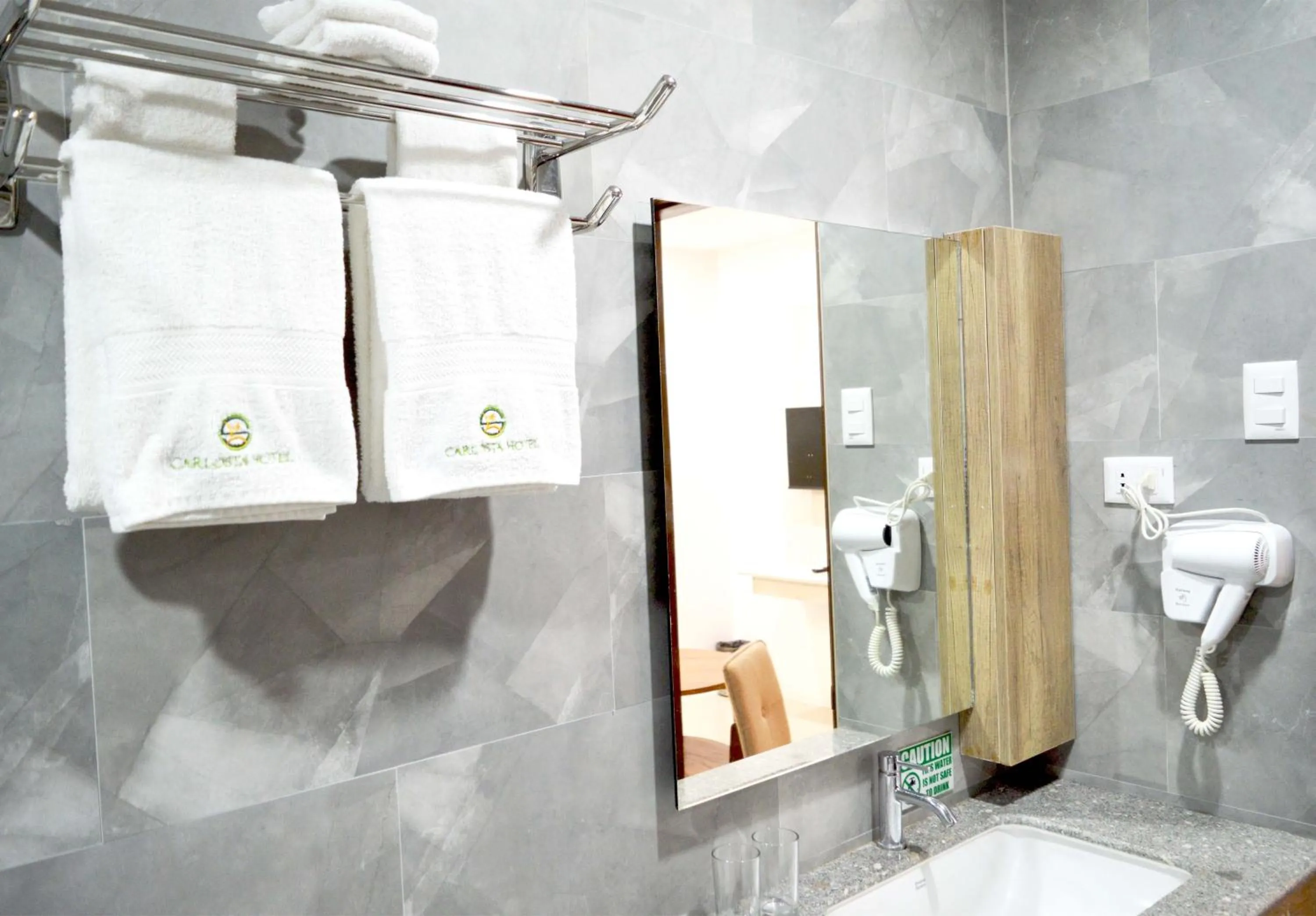 Bathroom in Carlosta Hotel