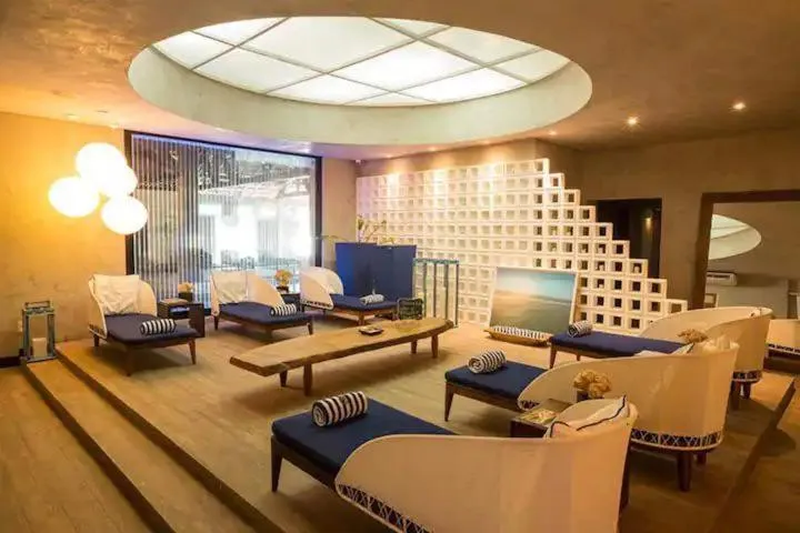 Manhattan Beach Riviera