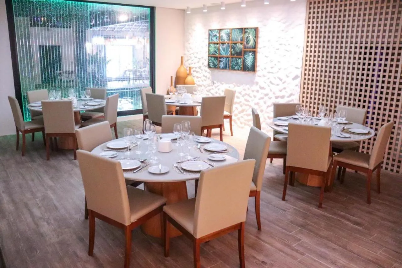 Manhattan Beach Riviera