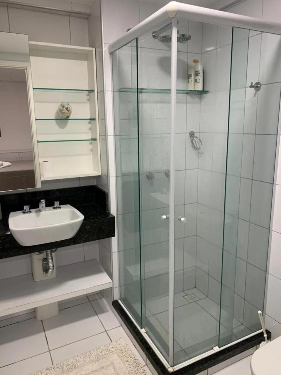 Bathroom in Manhattan Beach Riviera