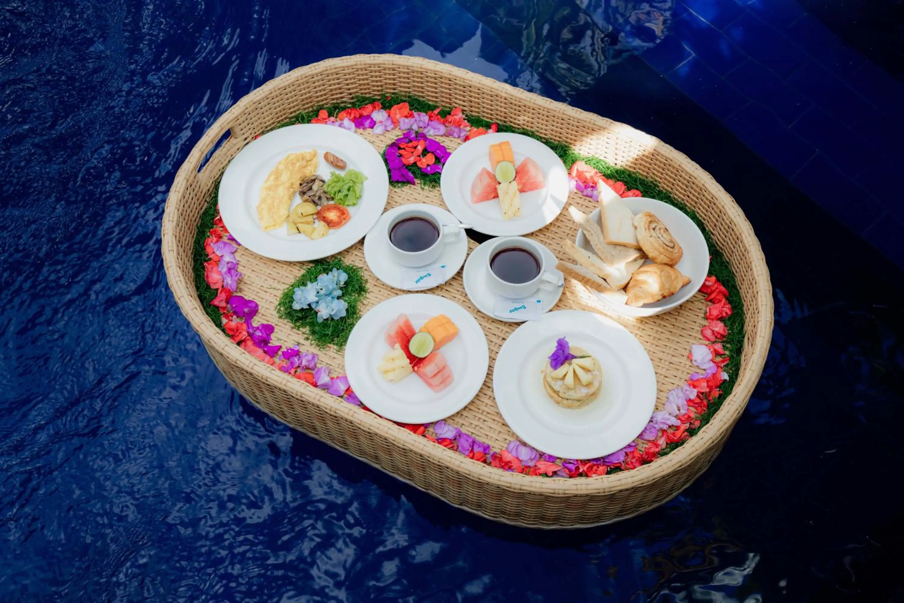 Food and drinks in Tanta Escape