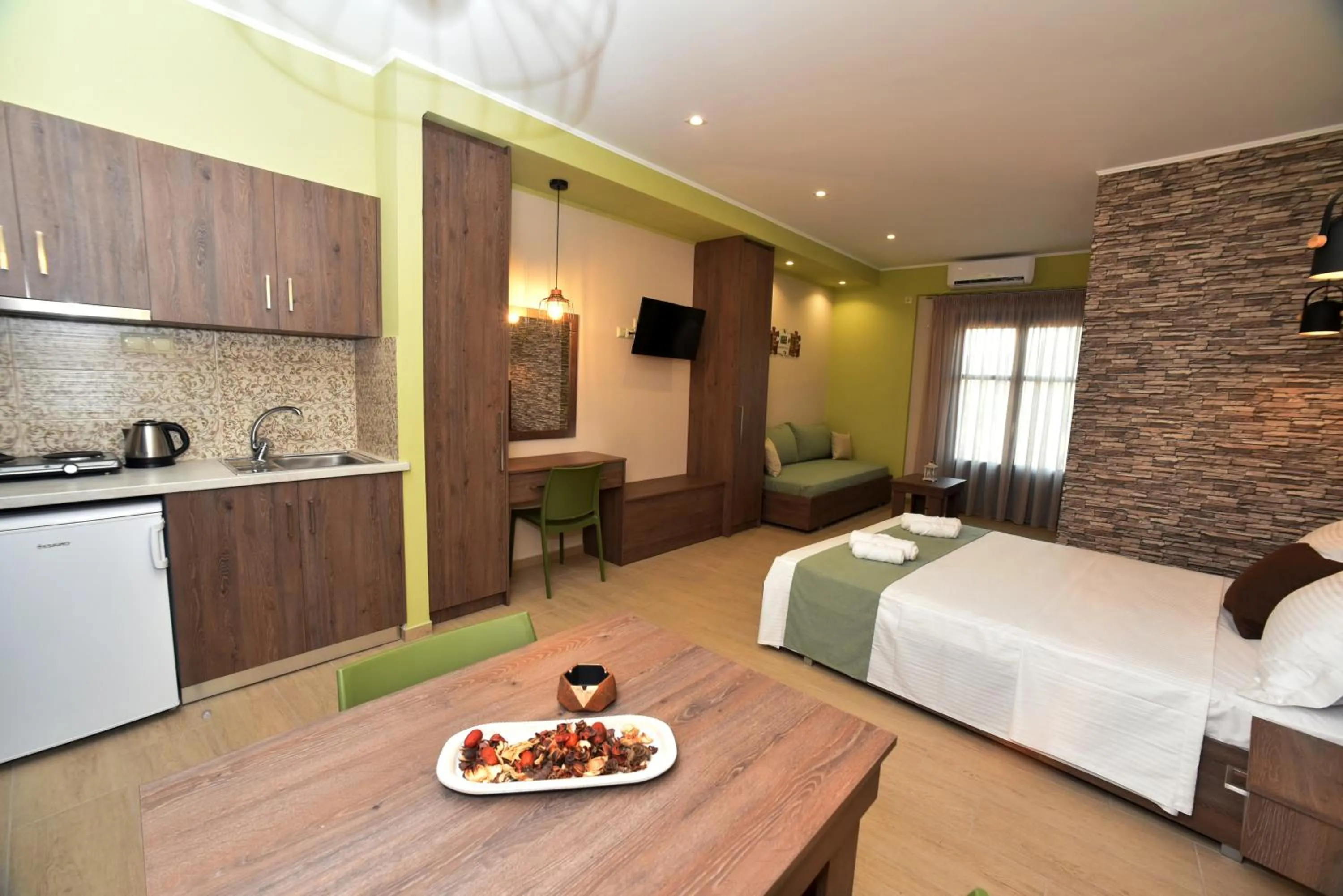 Property building, Bed in Shining Star Petra