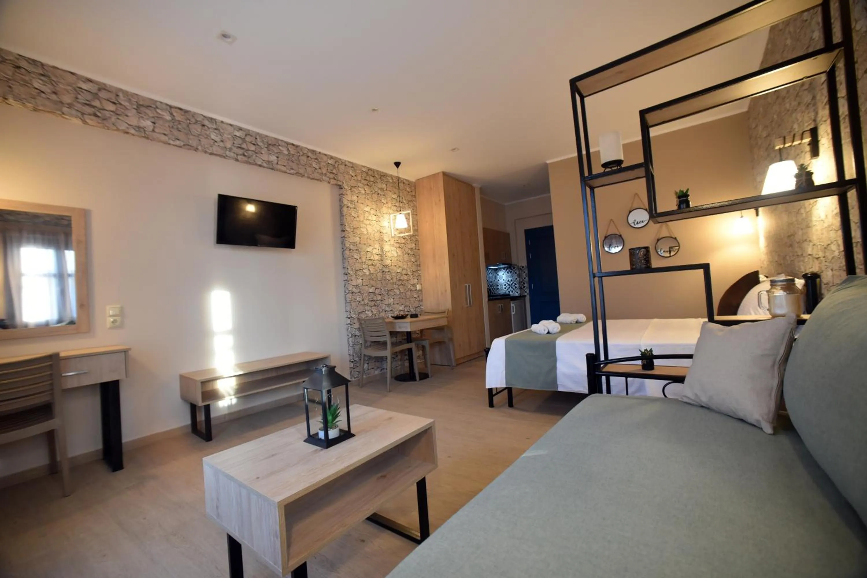 Seating area, Bed in Shining Star Petra