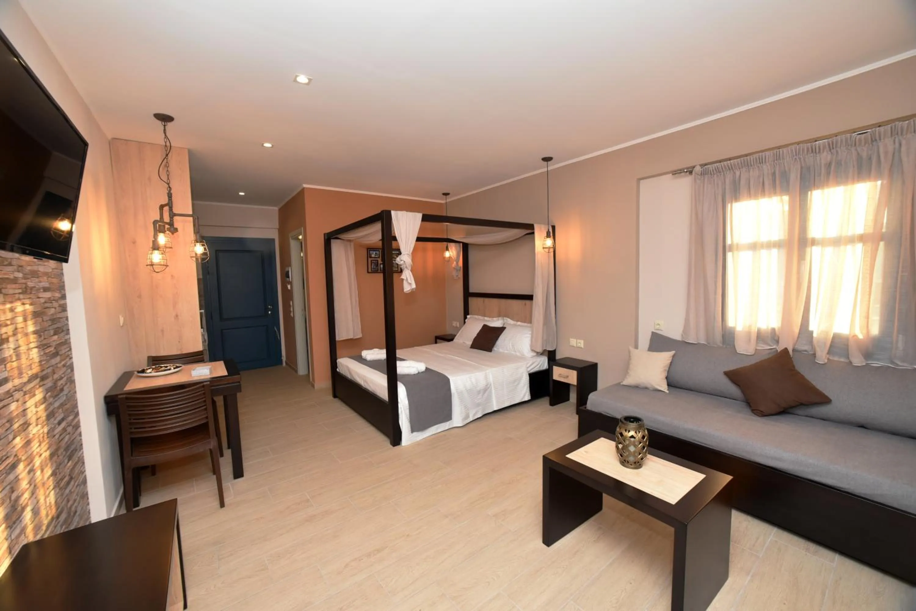 Photo of the whole room, Bed in Shining Star Petra