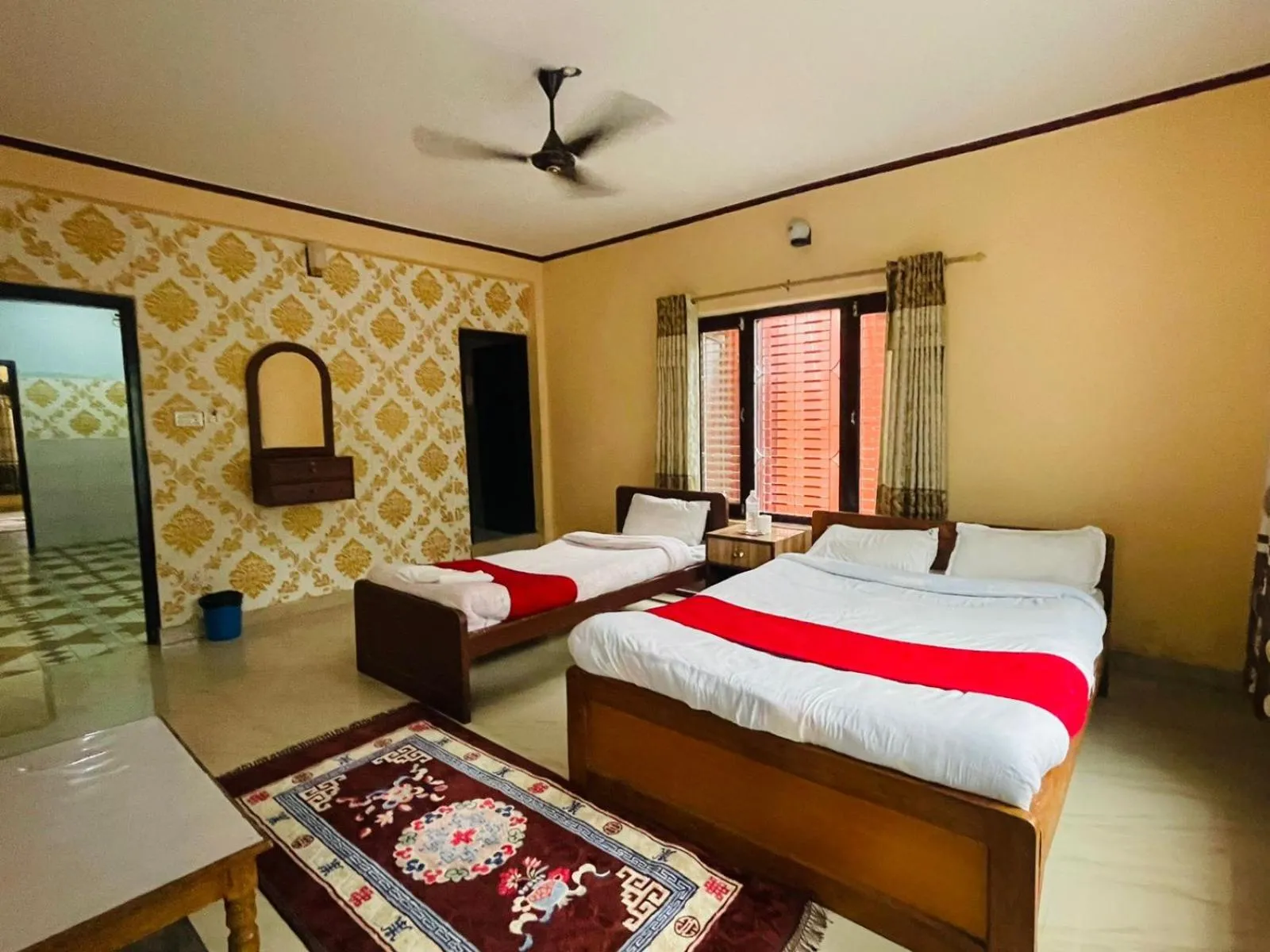 Bed in Hotel Peace Ganga Inn