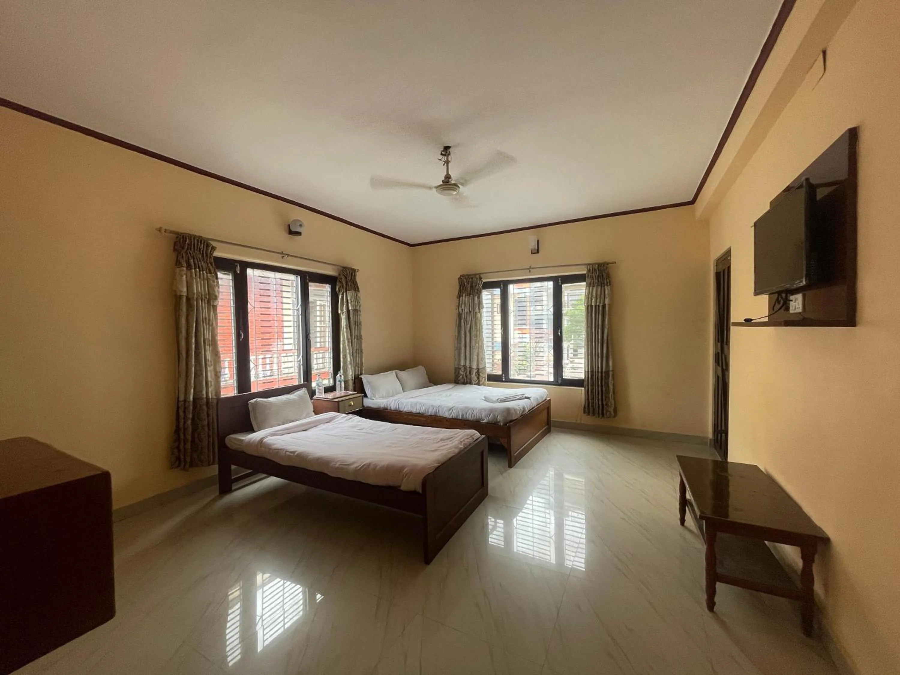 Bed in Hotel Peace Ganga Inn