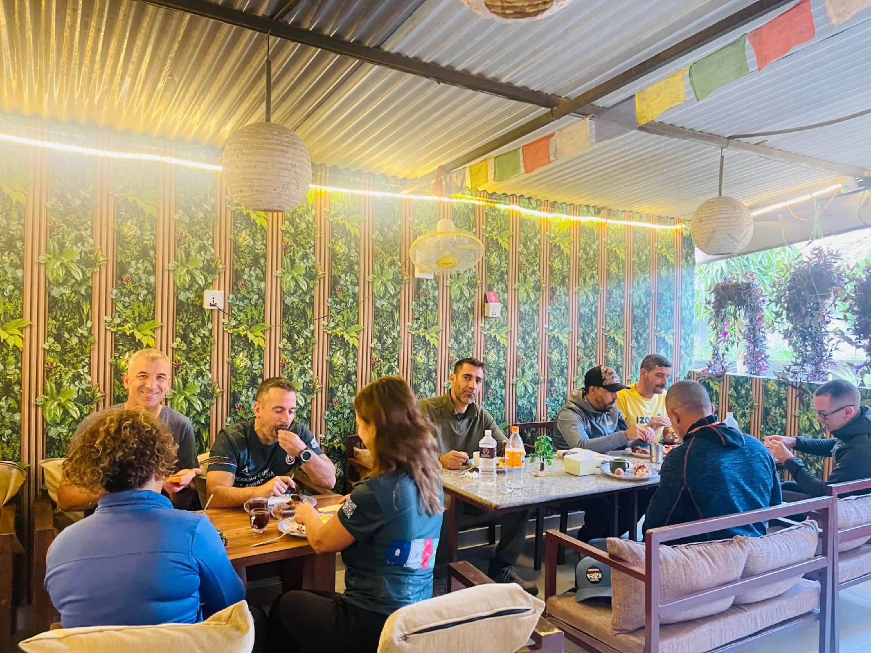 Restaurant/places to eat in Hotel Peace Ganga Inn