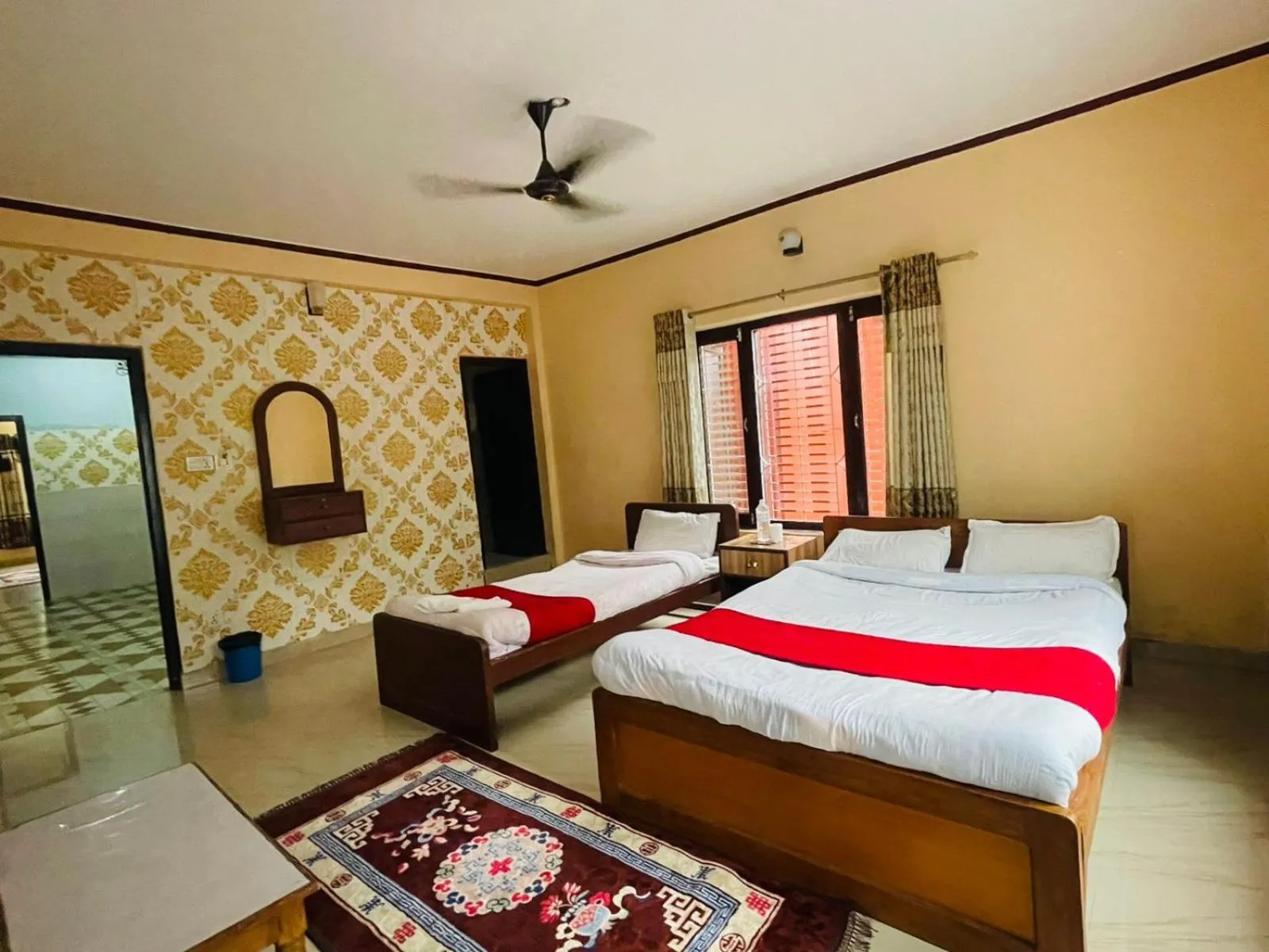 Bed in Hotel Peace Ganga Inn