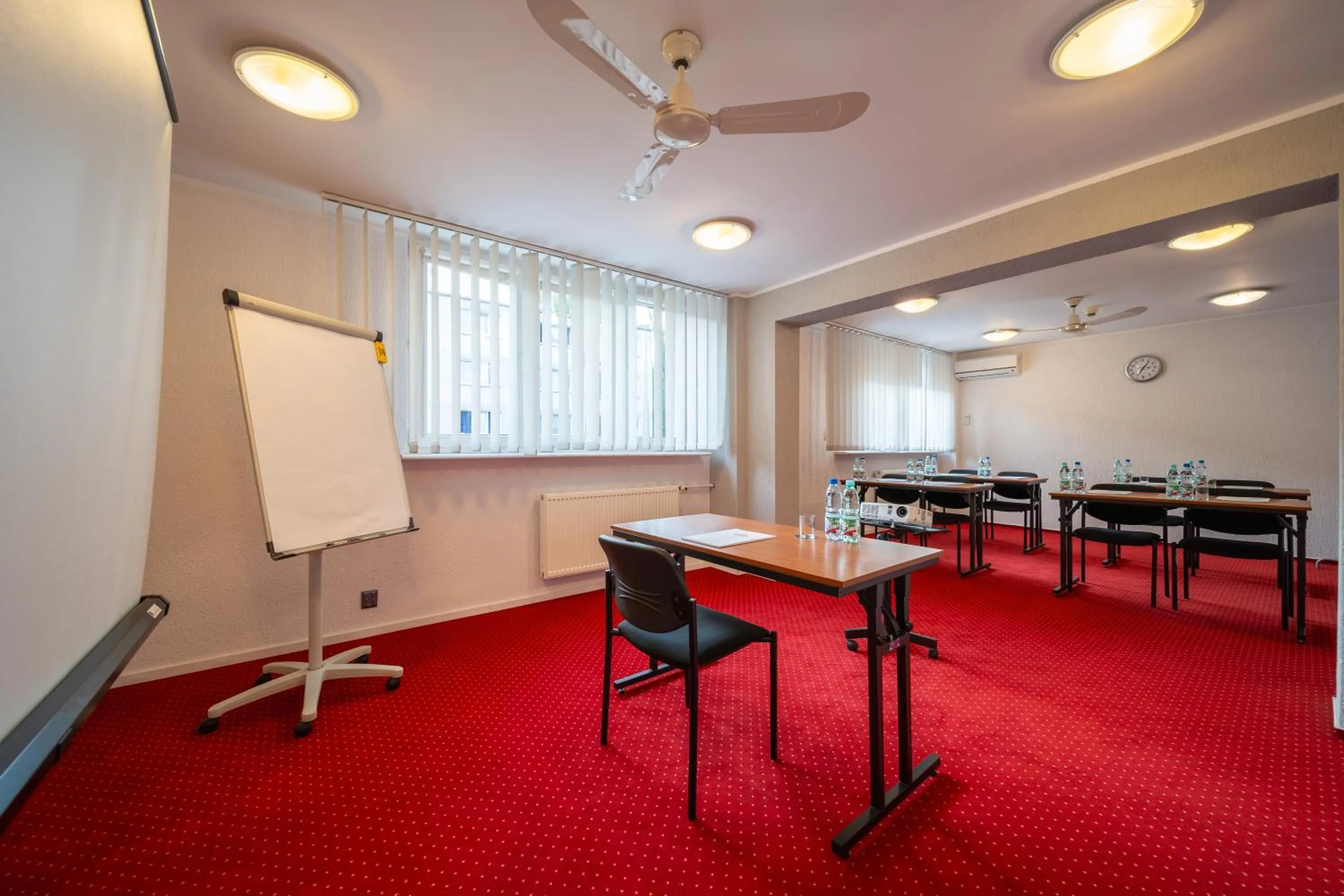 TV and multimedia in Hotel Gromada Poznań