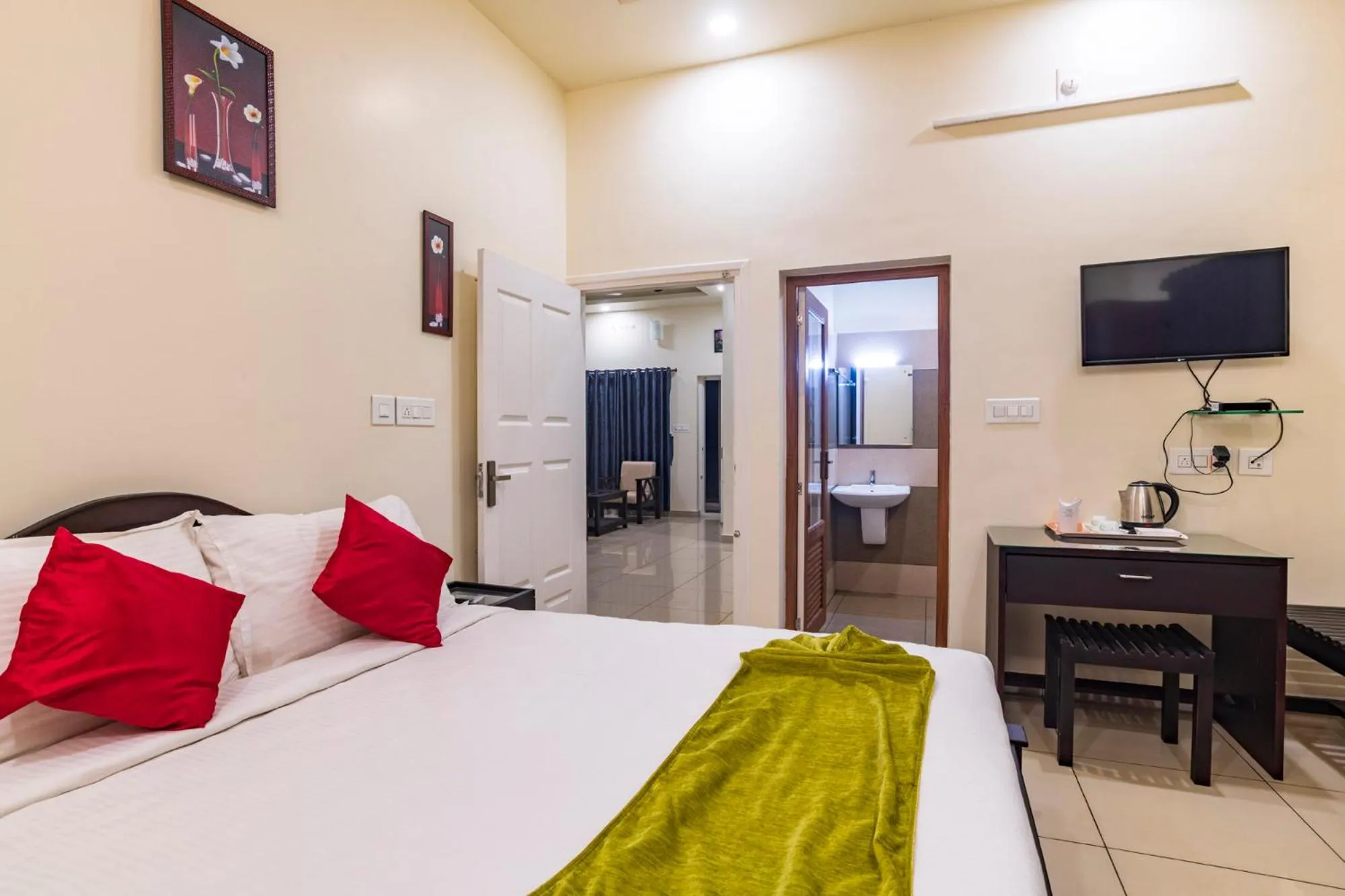 Bed in Pine Clough Resort Vagamon