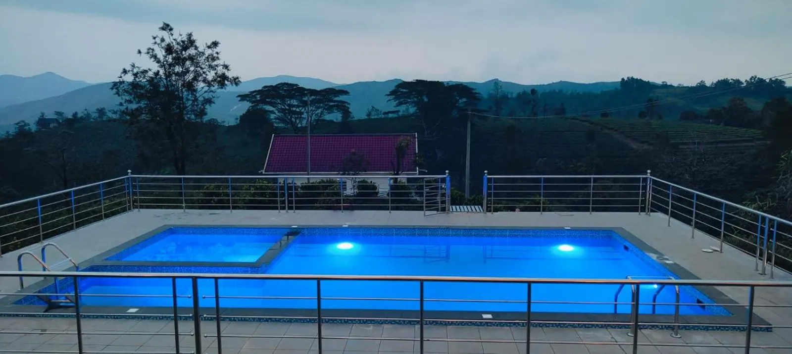 Swimming pool in Pine Clough Resort Vagamon