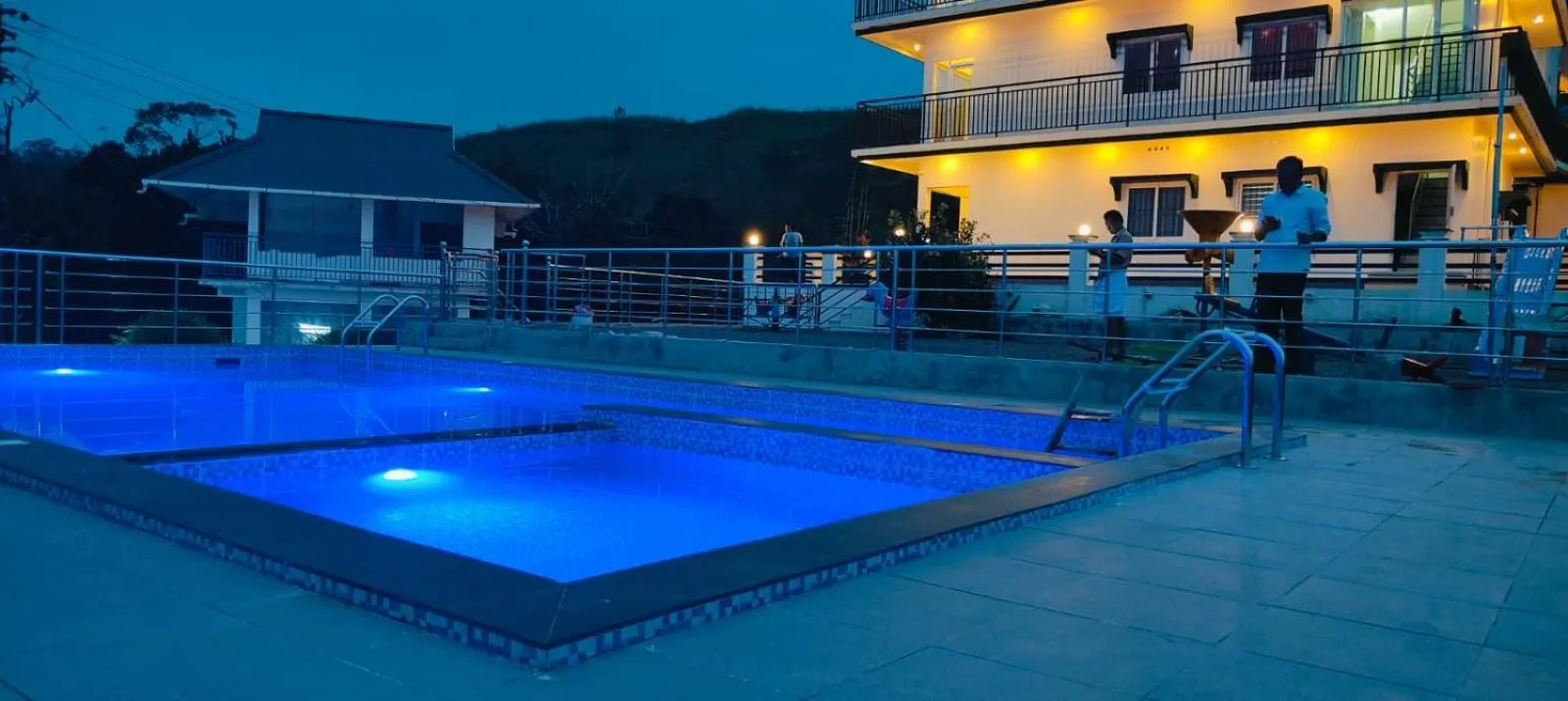 Swimming pool in Pine Clough Resort Vagamon