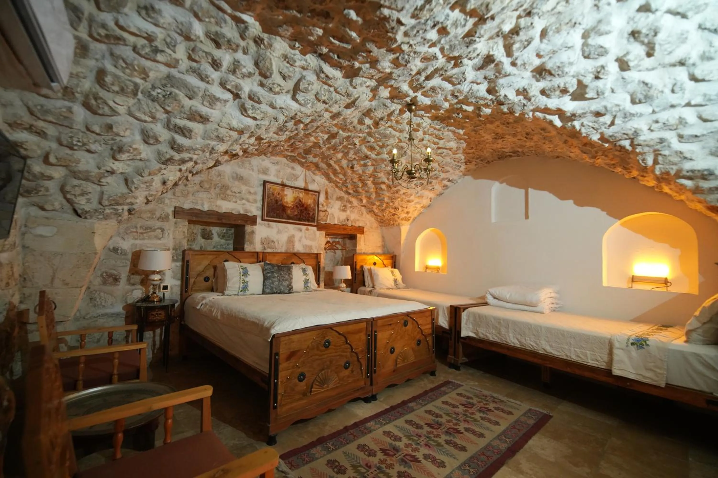 Bed in BABIL ANTIQUE HOTEL