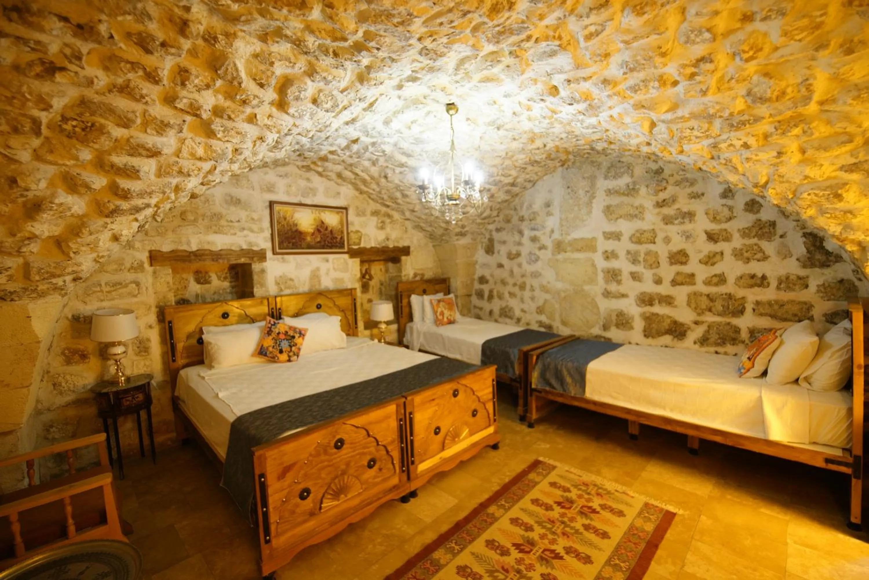 Bed in BABIL ANTIQUE HOTEL