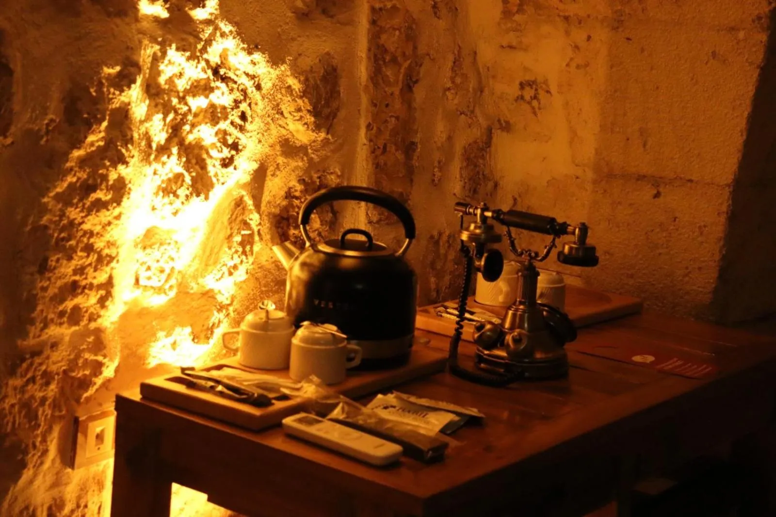 Coffee/tea facilities in BABIL ANTIQUE HOTEL