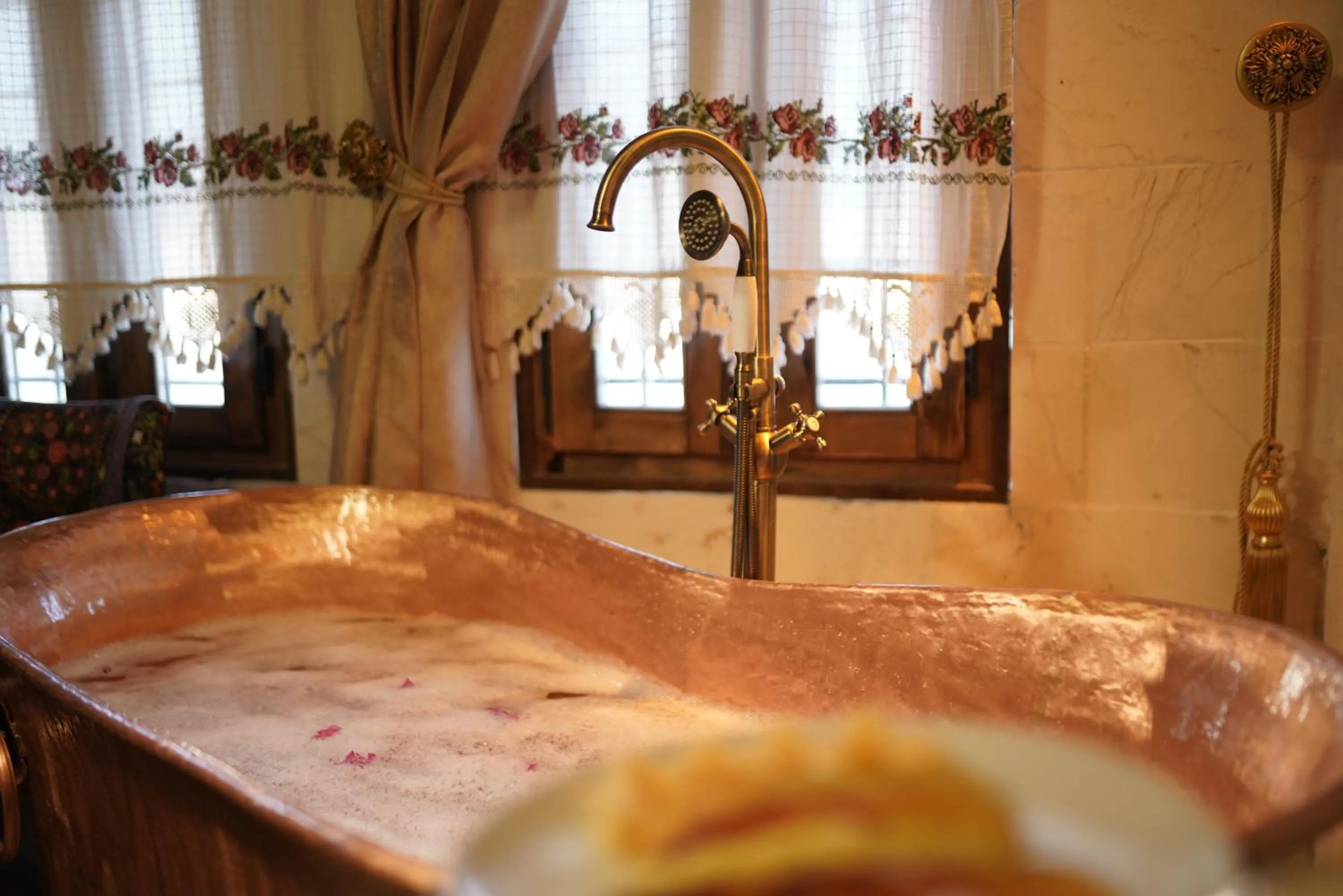 Hot Tub in BABIL ANTIQUE HOTEL