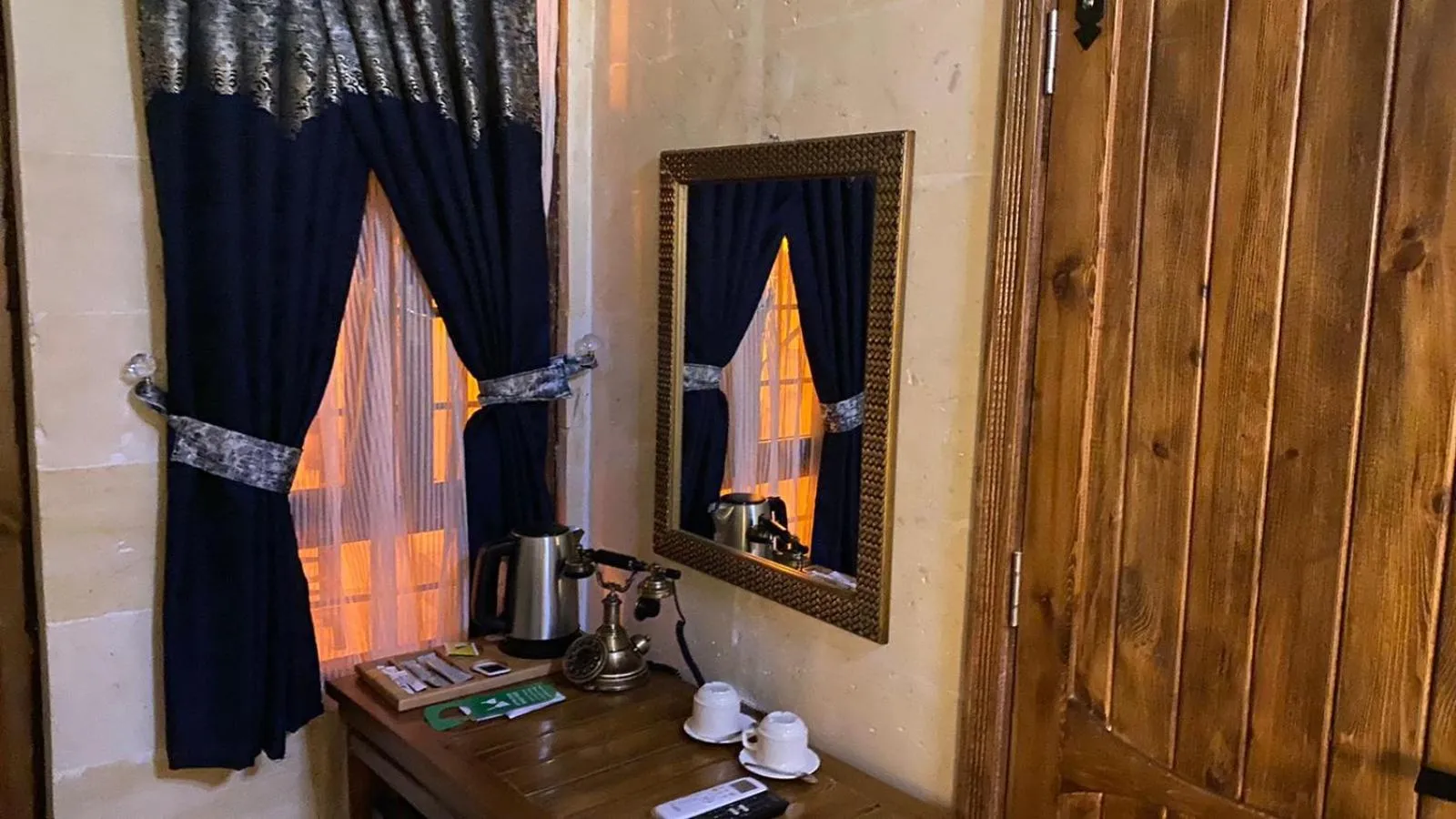 Coffee/tea facilities in BABIL ANTIQUE HOTEL