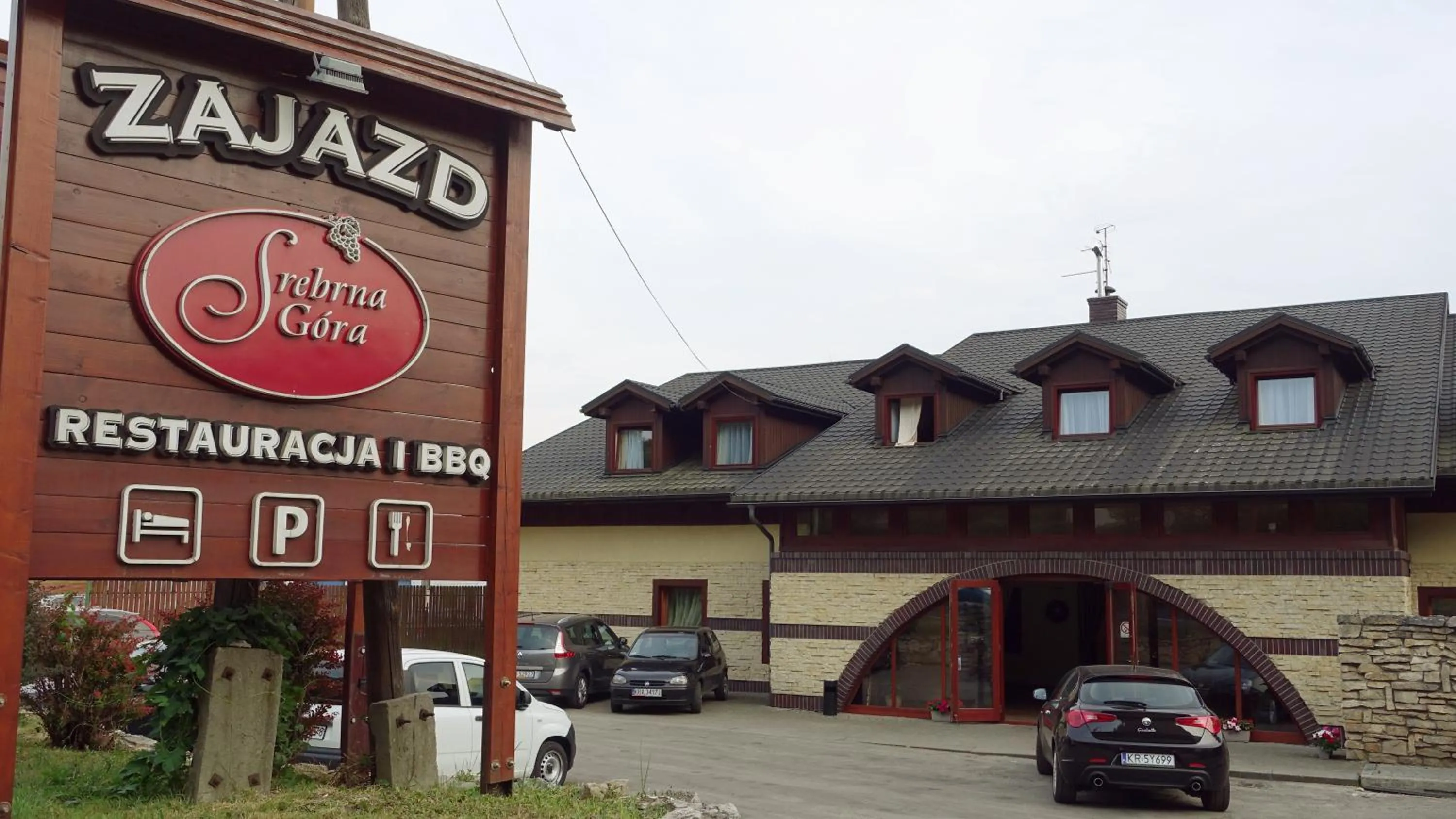 Facade/entrance in Zajazd Srebrna Gora