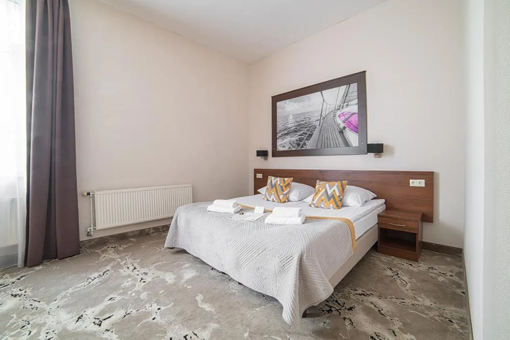 Photo of the whole room, Bed in Hotel Astor