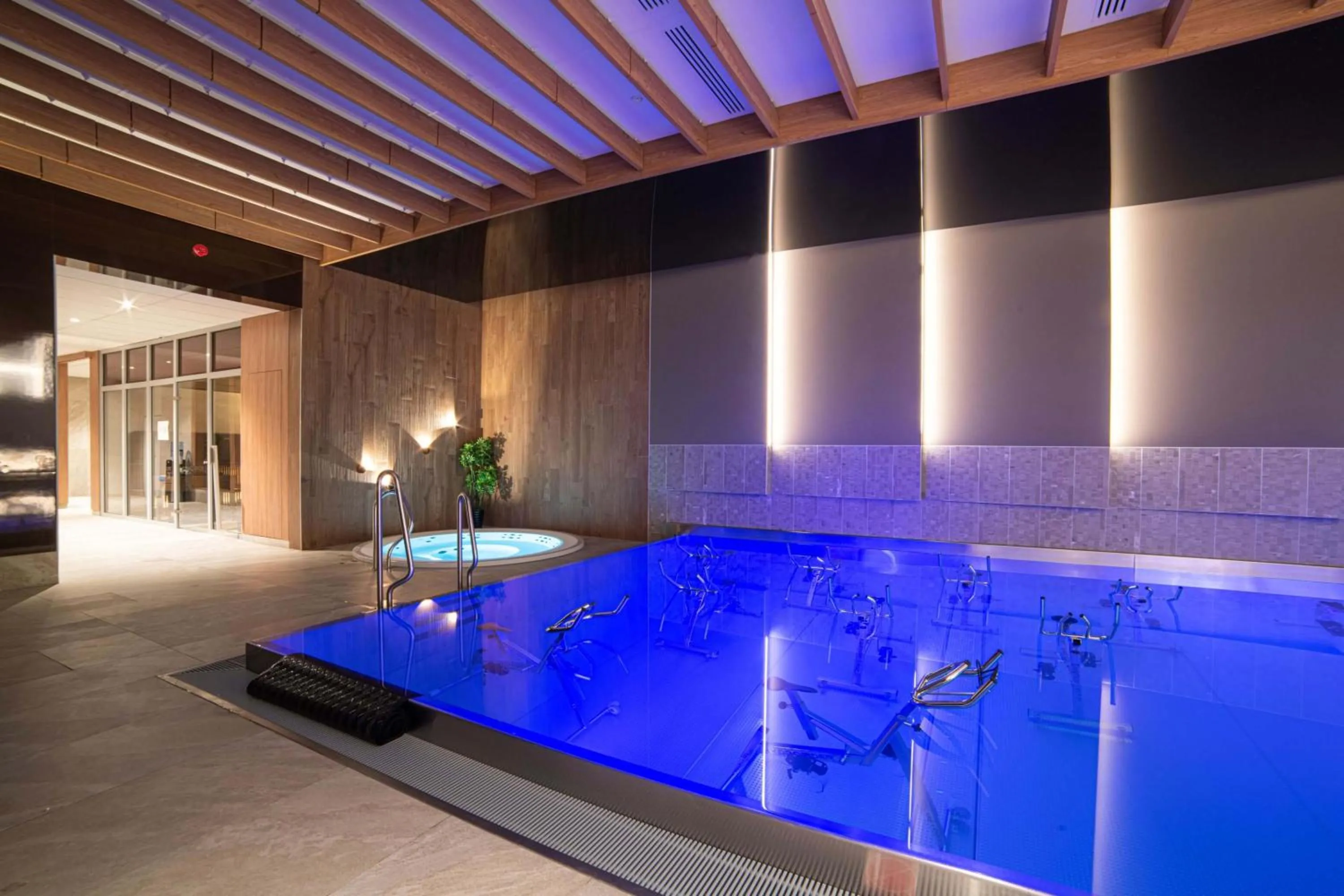 Swimming pool in Hotel Astor