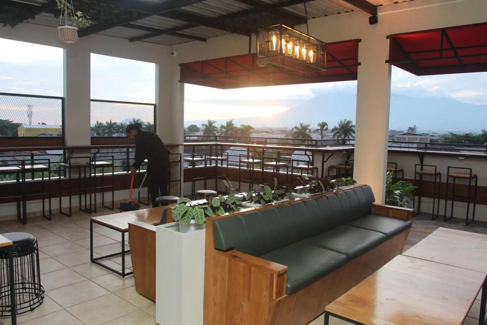 Lounge or bar in SOWAN BOUTIQUE GUEST HOUSE