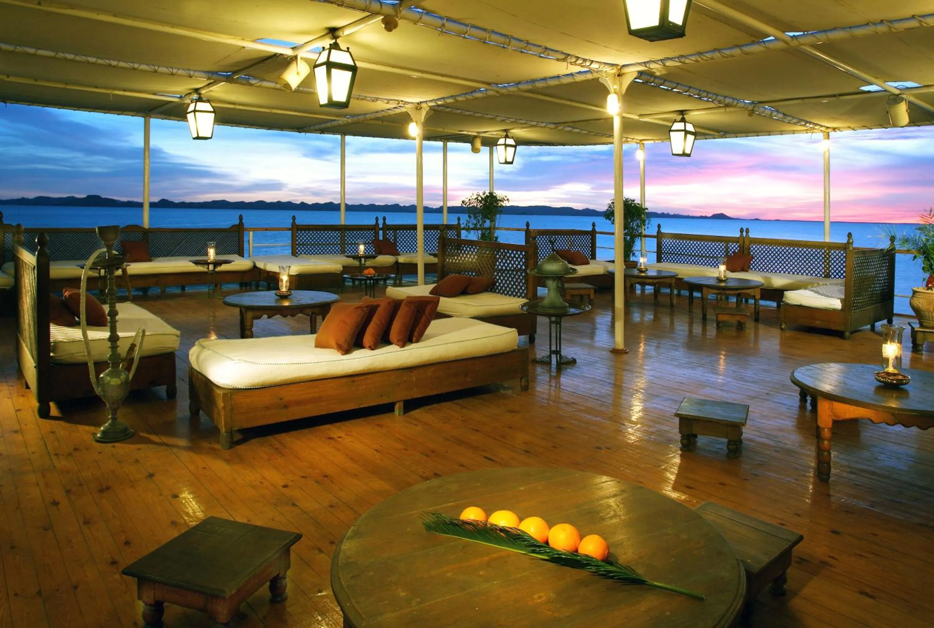 Lounge or bar in Mövenpick Prince Abbas Lake Nasser Cruise, Every Monday Four Nights From Aswan, Every Friday Three nights From Abu-Simbel - Including Excursions and Sightseeing