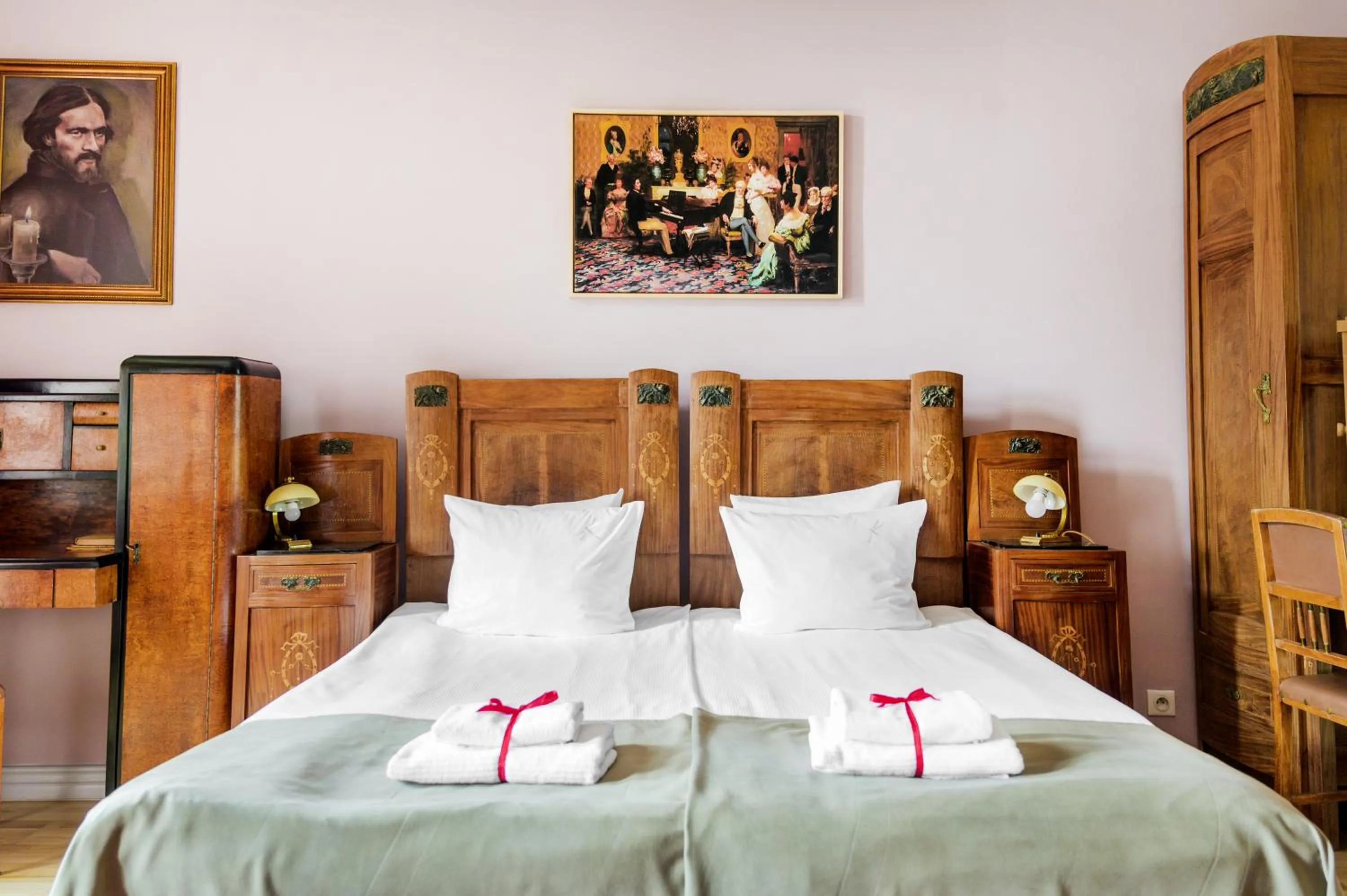 Bed in Chopin Boutique