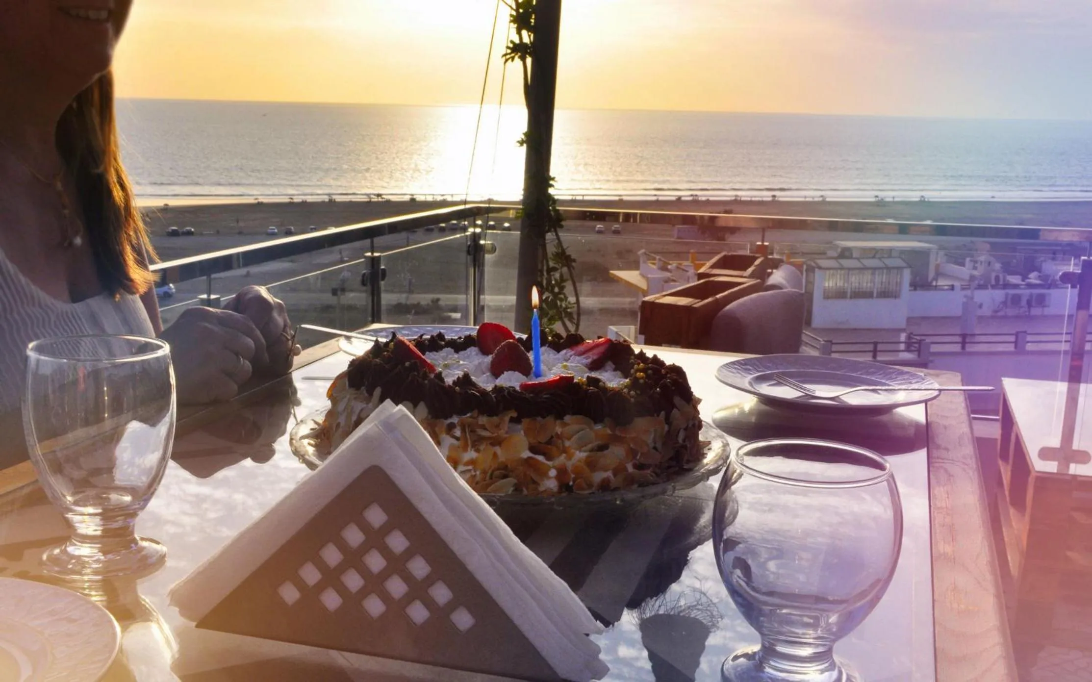 Dining area in BLUE WAVE LODGE