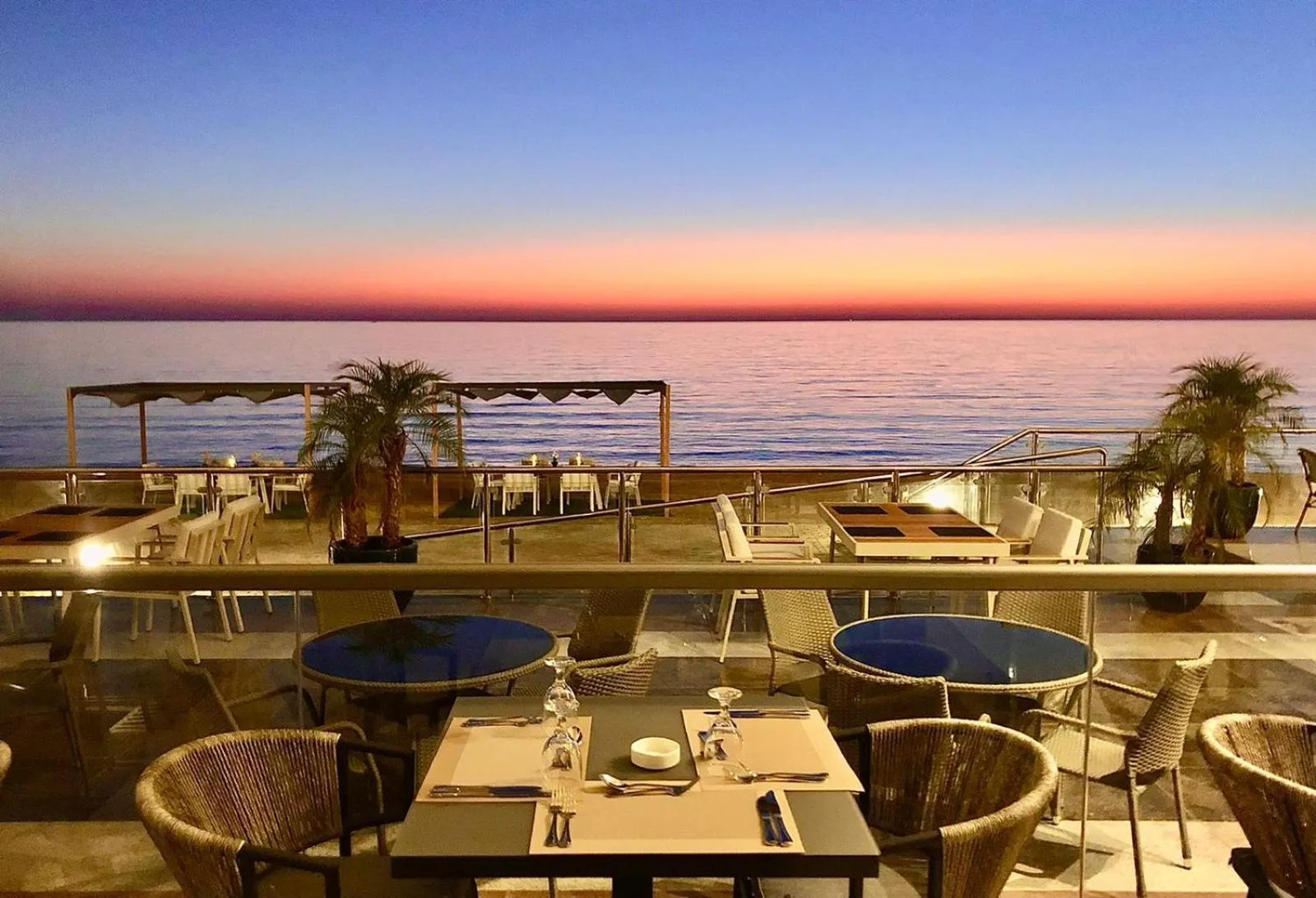 Balcony/Terrace in Waves Hotel