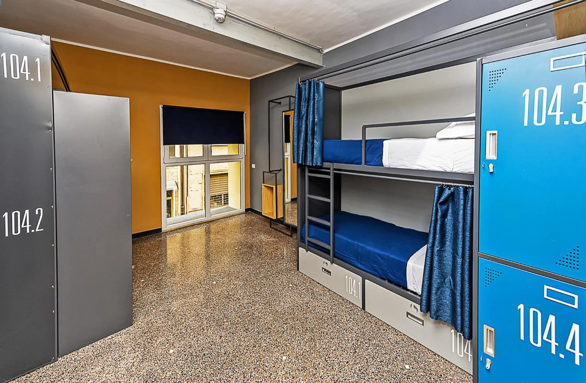 Bed in 4-Bed Mixed Dormitory Room with Private External Bathroom in Marathon Hostel