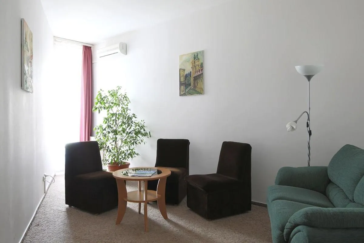 Photo of the whole room in Hotel Accademia