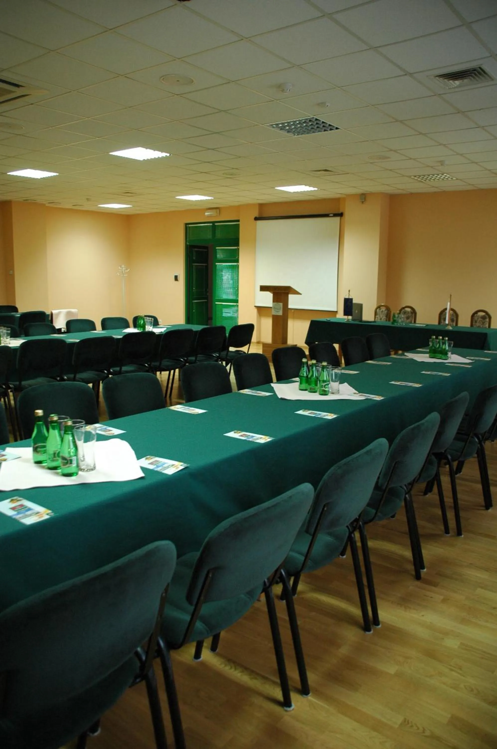 Business facilities in Hotel Accademia