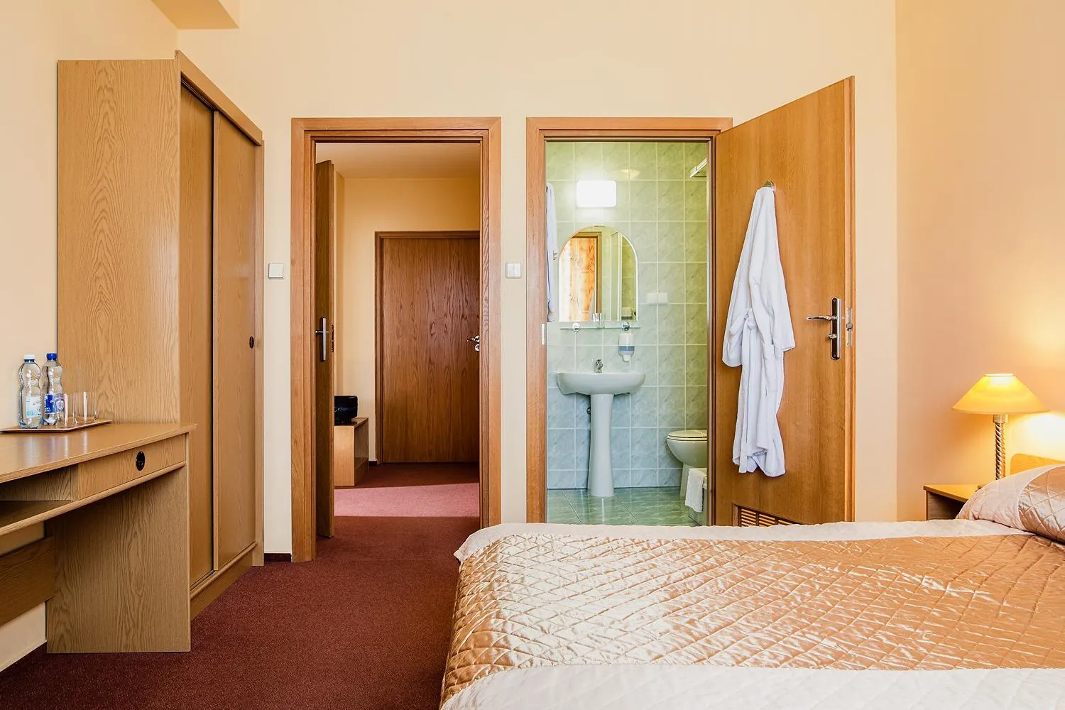 Photo of the whole room in Hotel Accademia