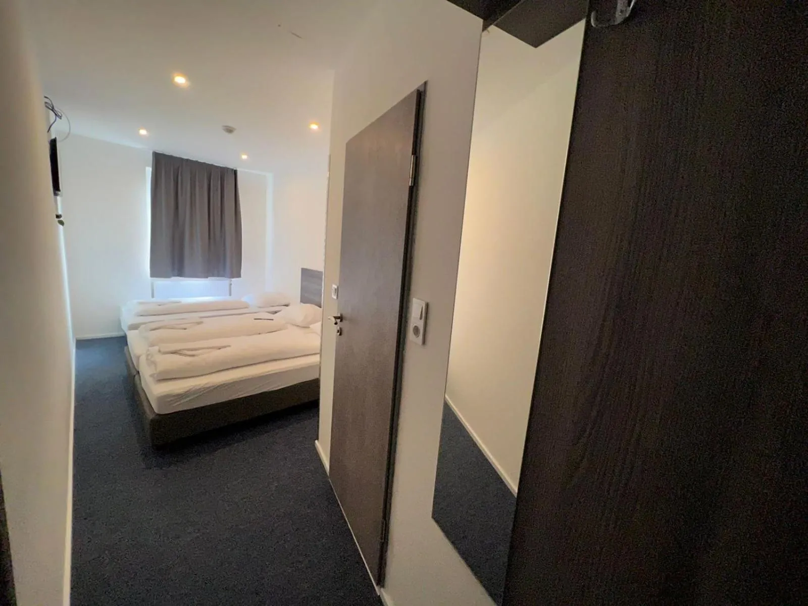 Small Twin Room in Hotel City Meetpoint