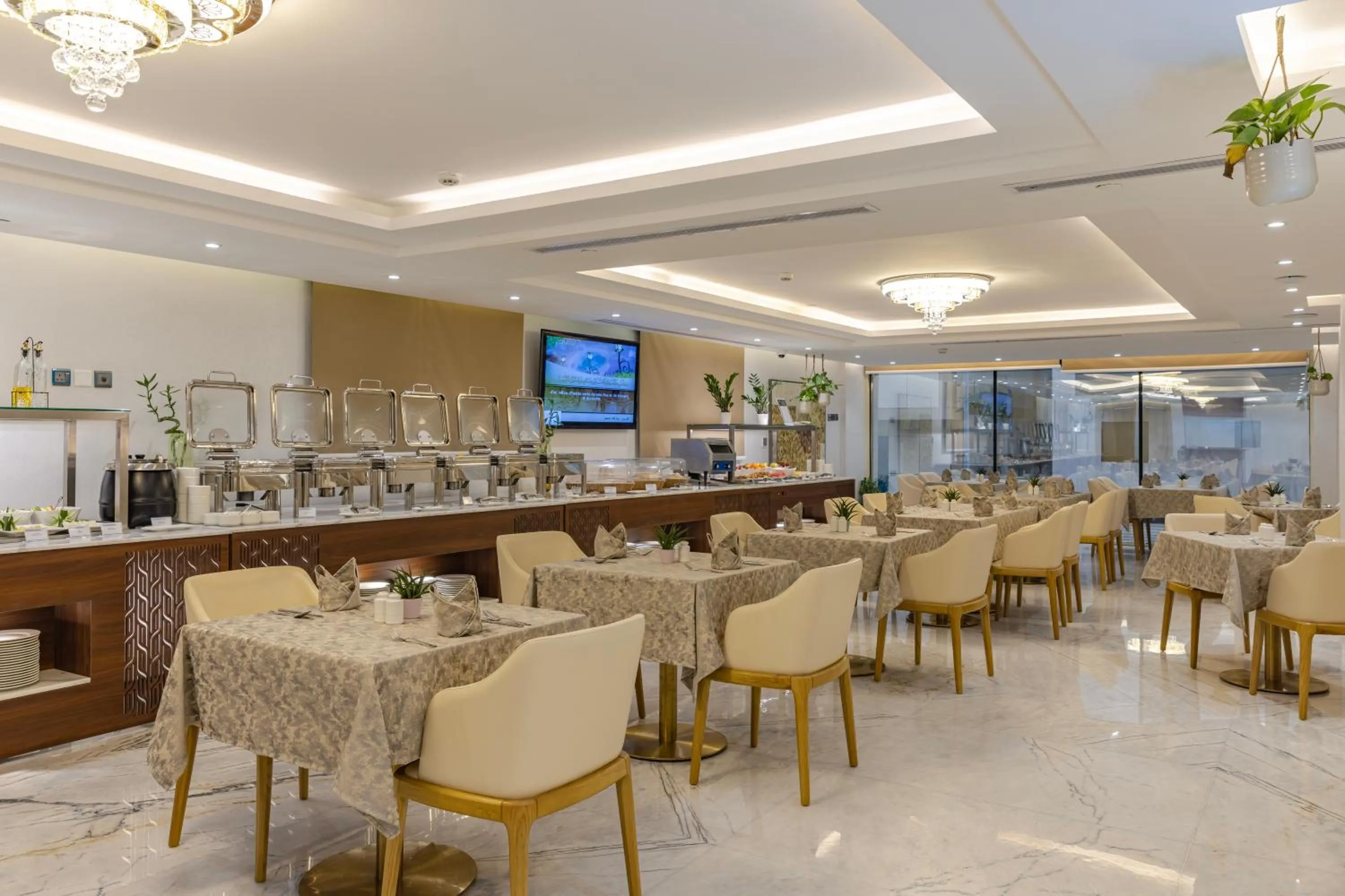 Restaurant/places to eat in Qasr Al Sahab Hotel Makkah
