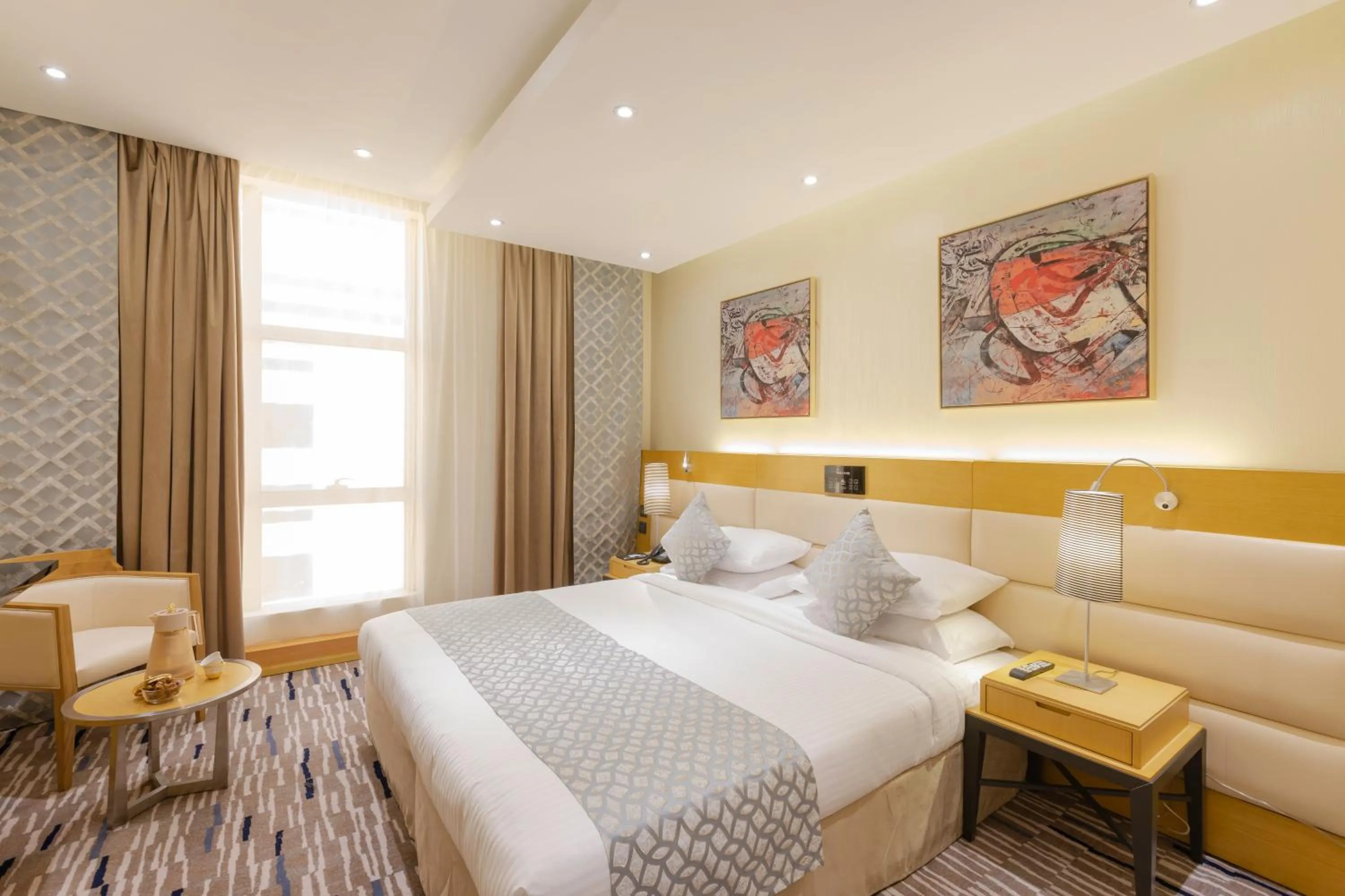 Bed in Qasr Al Sahab Hotel Makkah