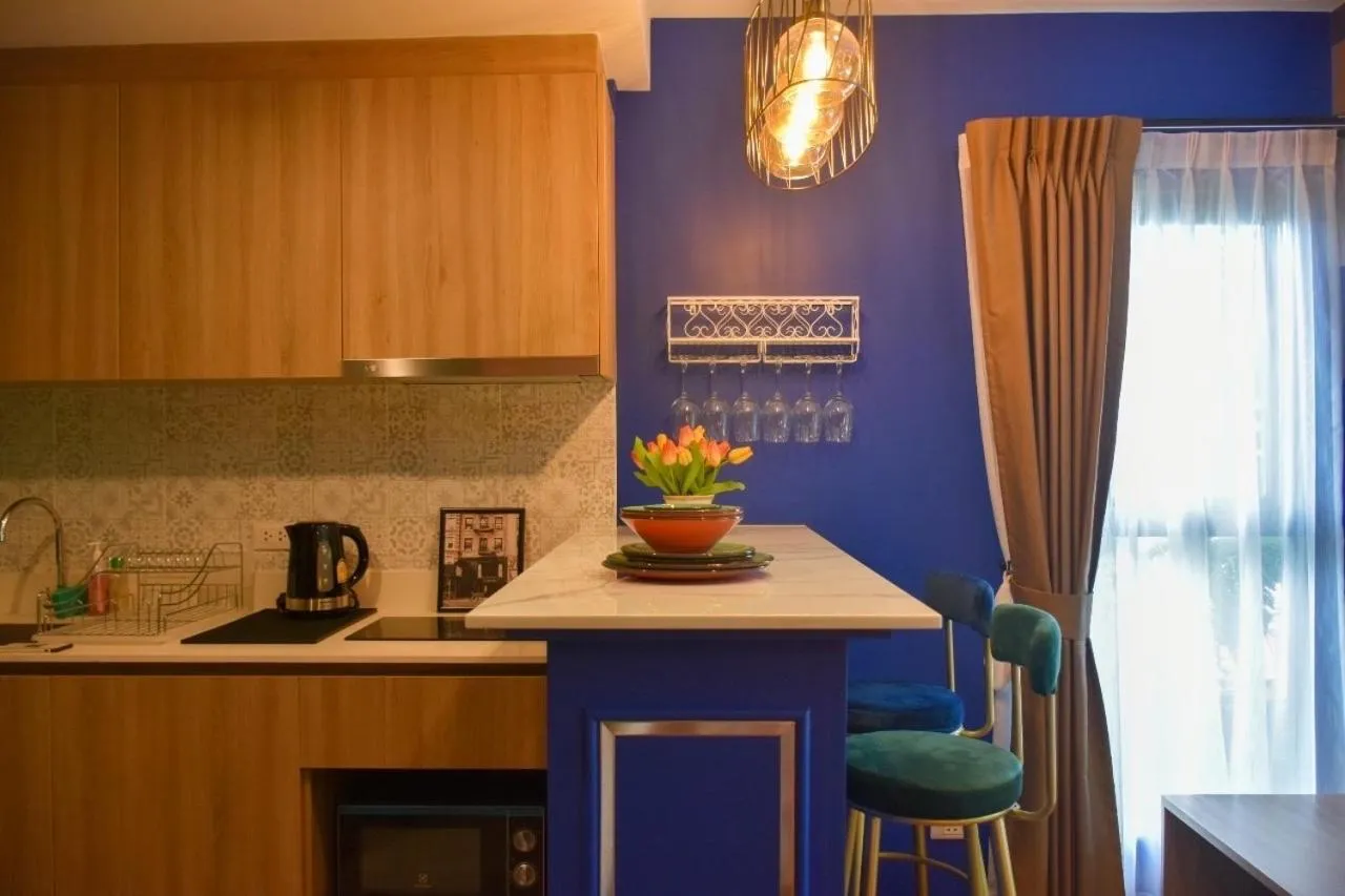 LA Beachfront Relaxation HuaHin by RT258