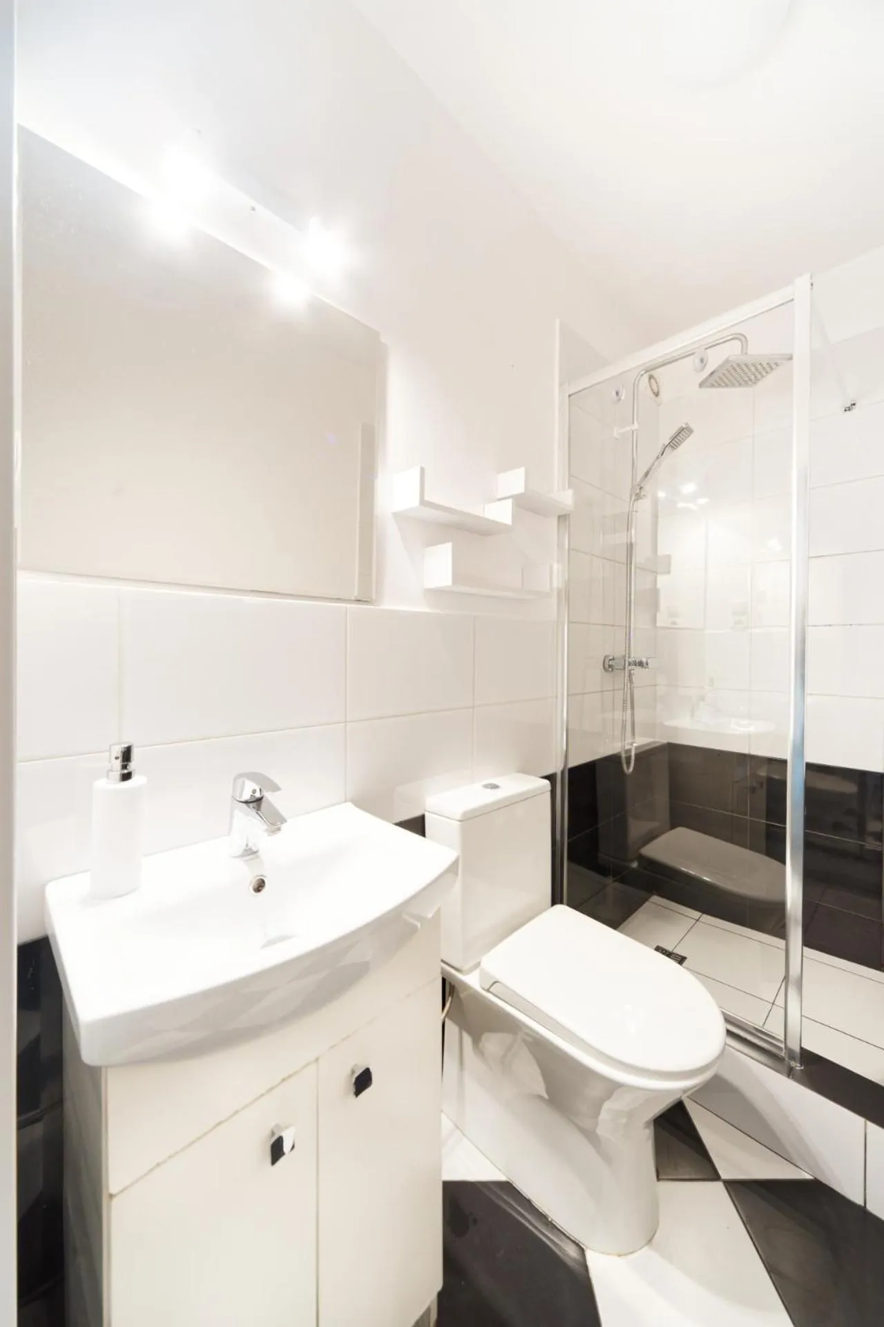 Property building in Old Town Kanonia Hostel & Apartments