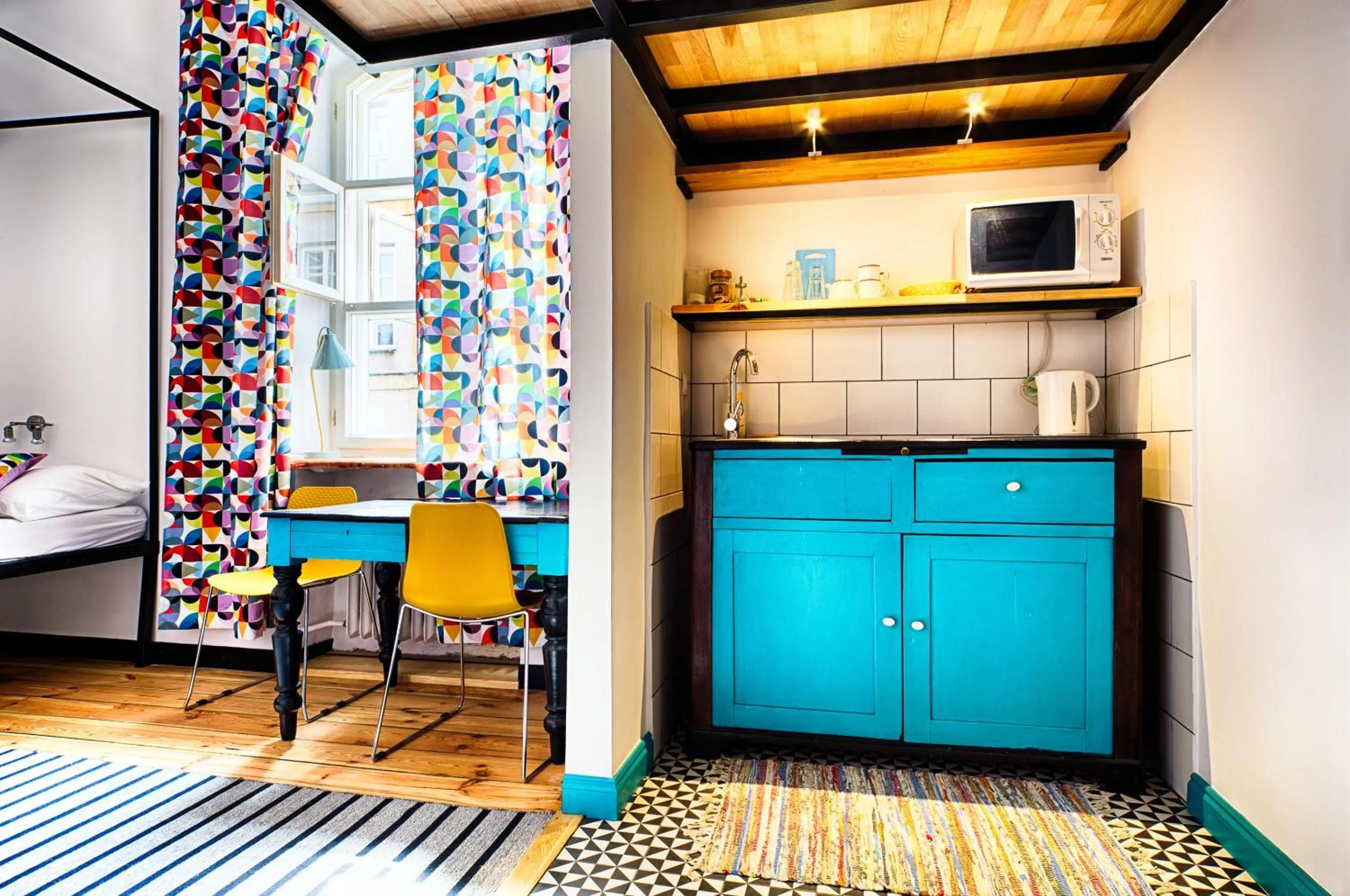 Kitchen or kitchenette in Old Town Kanonia Hostel & Apartments