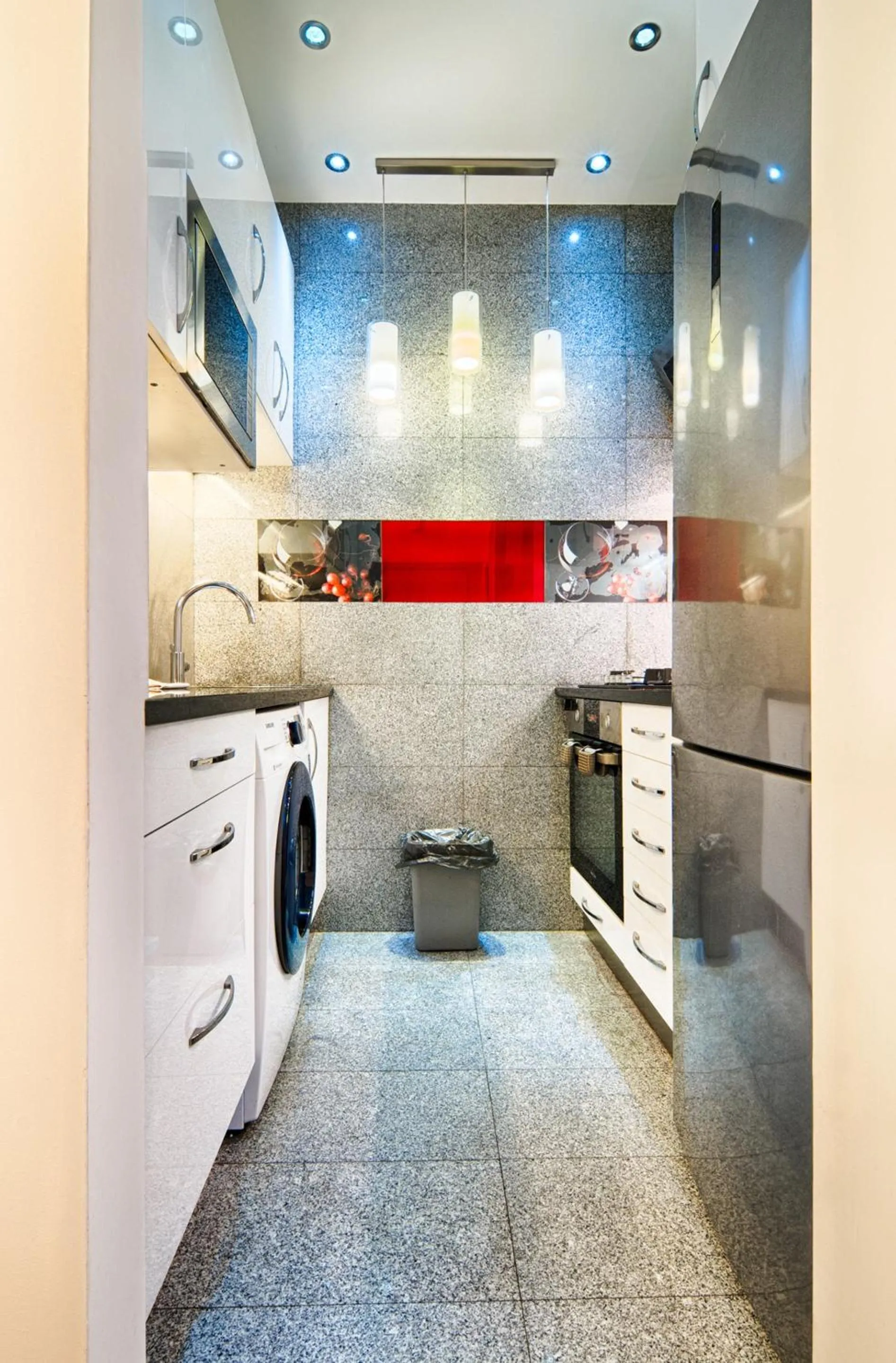 Kitchen or kitchenette in Old Town Kanonia Hostel & Apartments