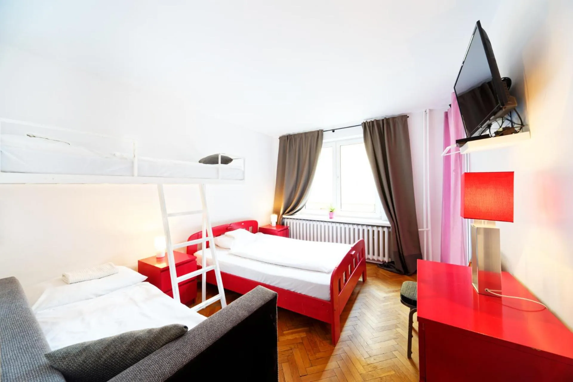 Property building, Bed in Old Town Kanonia Hostel & Apartments