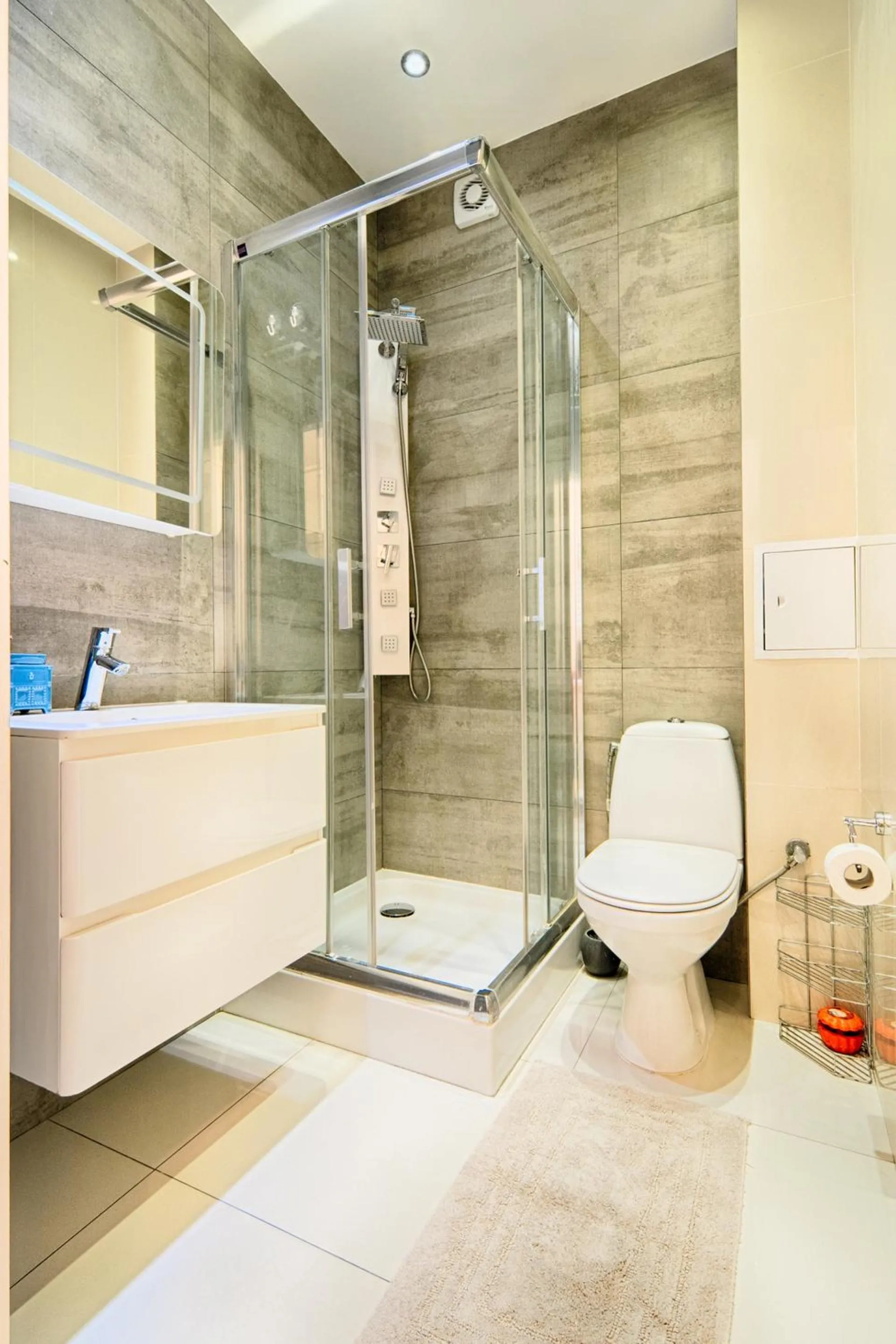 Bathroom in Old Town Kanonia Hostel & Apartments