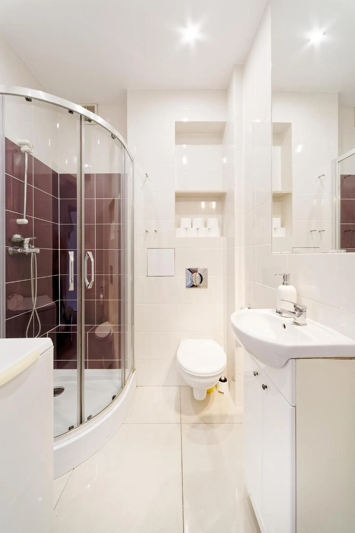 Bathroom in Old Town Kanonia Hostel & Apartments