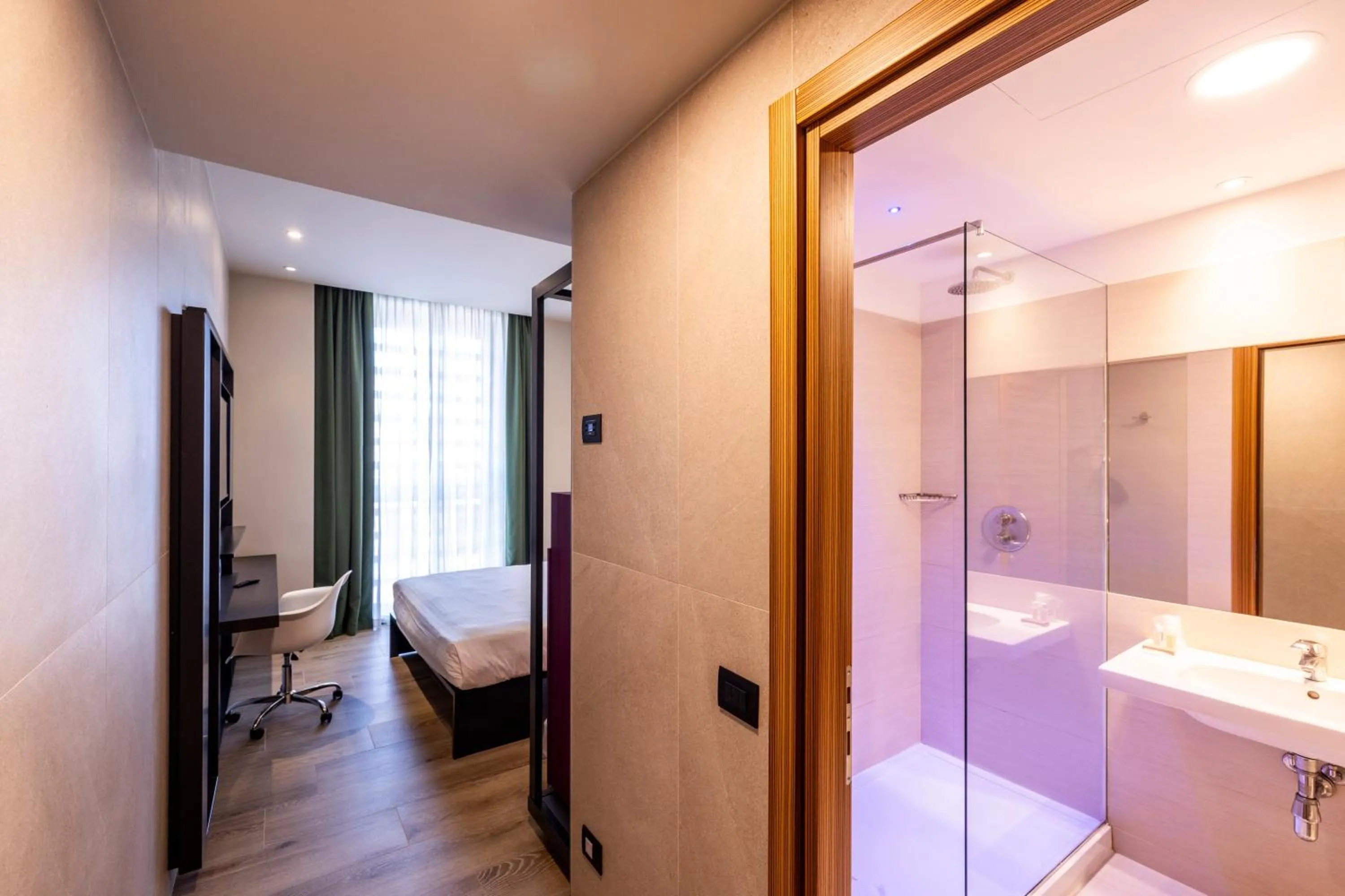 Bedroom, Bed in Hotel degli Arcimboldi