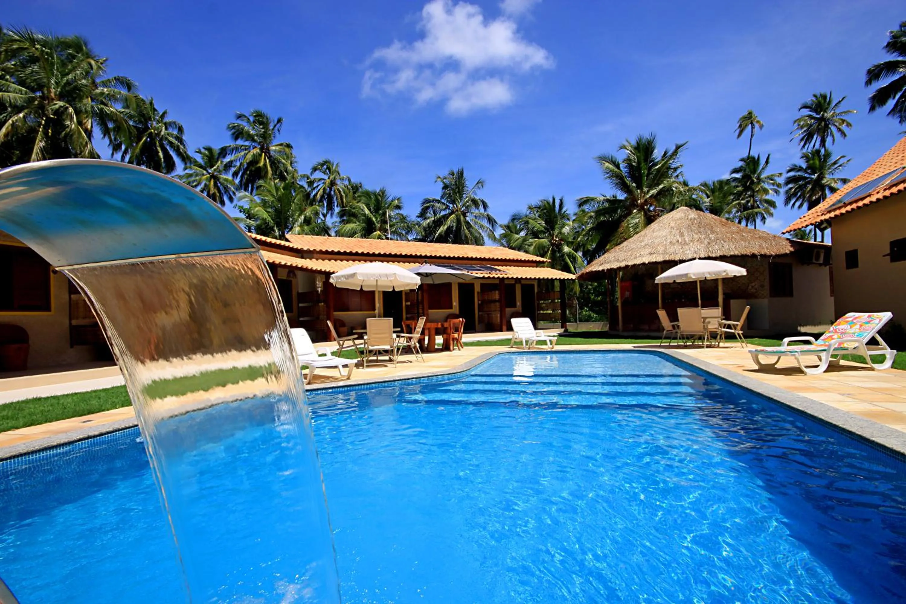 Swimming pool in Pousada Yapara-Tyba