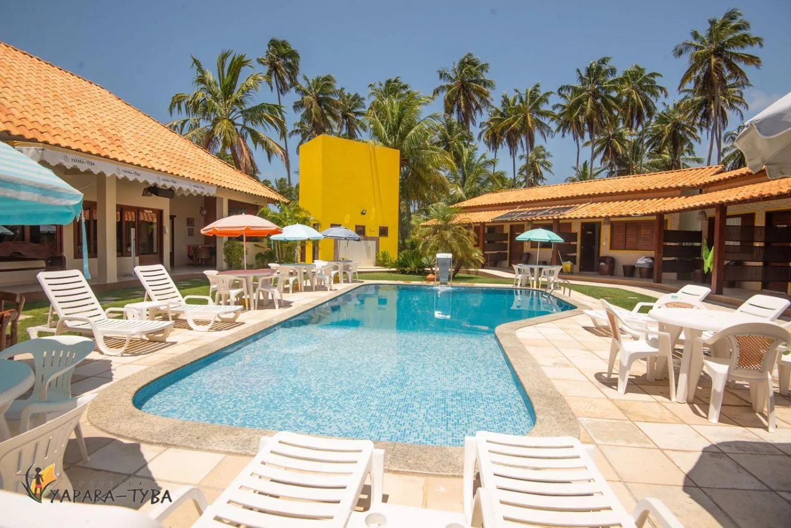 Swimming pool in Pousada Yapara-Tyba