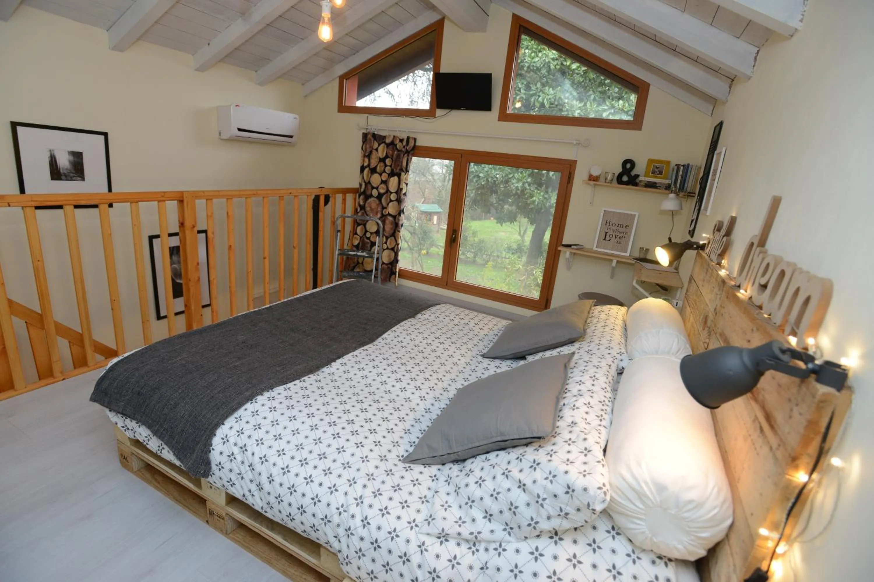 Photo of the whole room, Bed in Il Pettirosso B&B