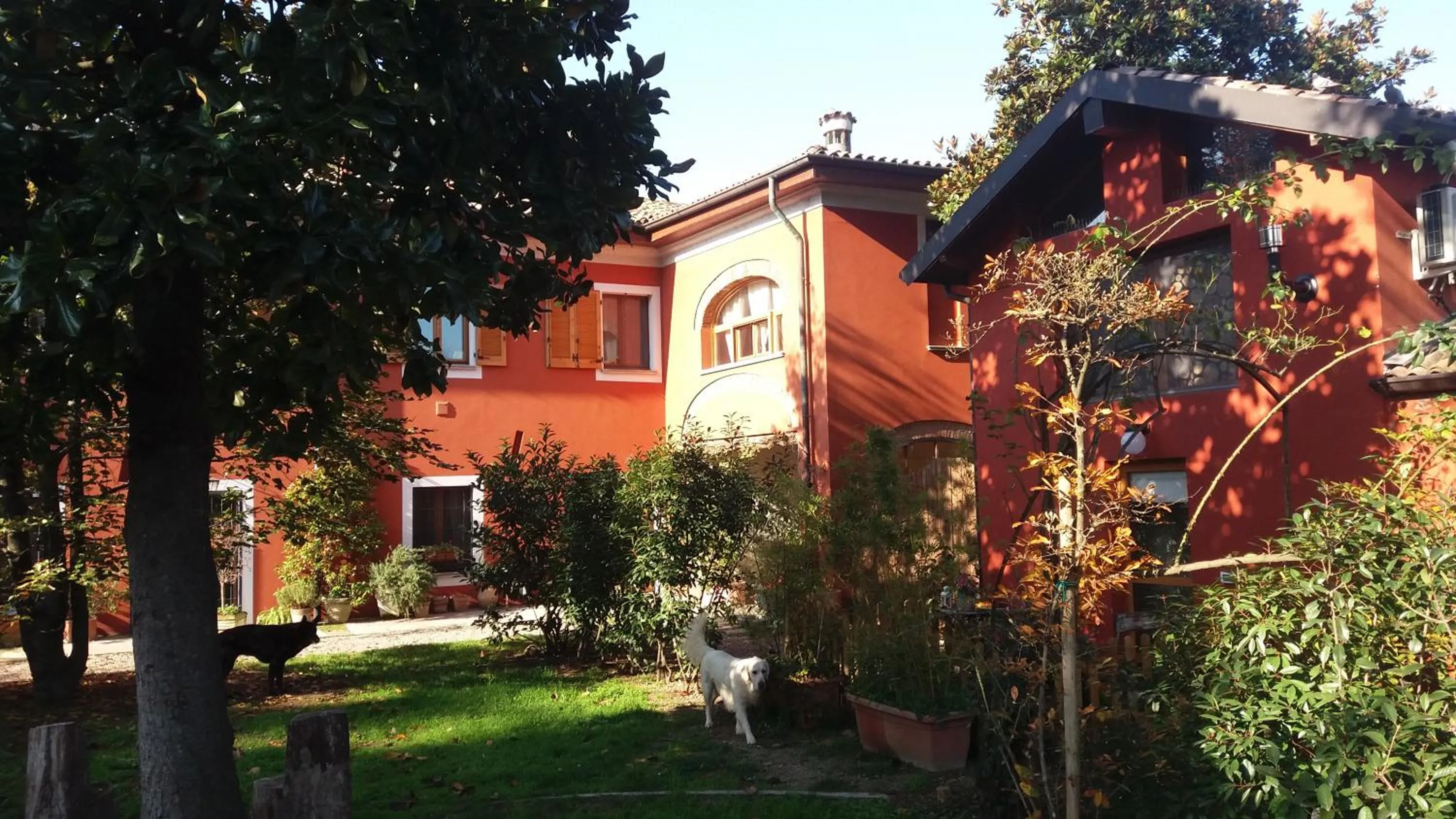 Property building in Il Pettirosso B&B