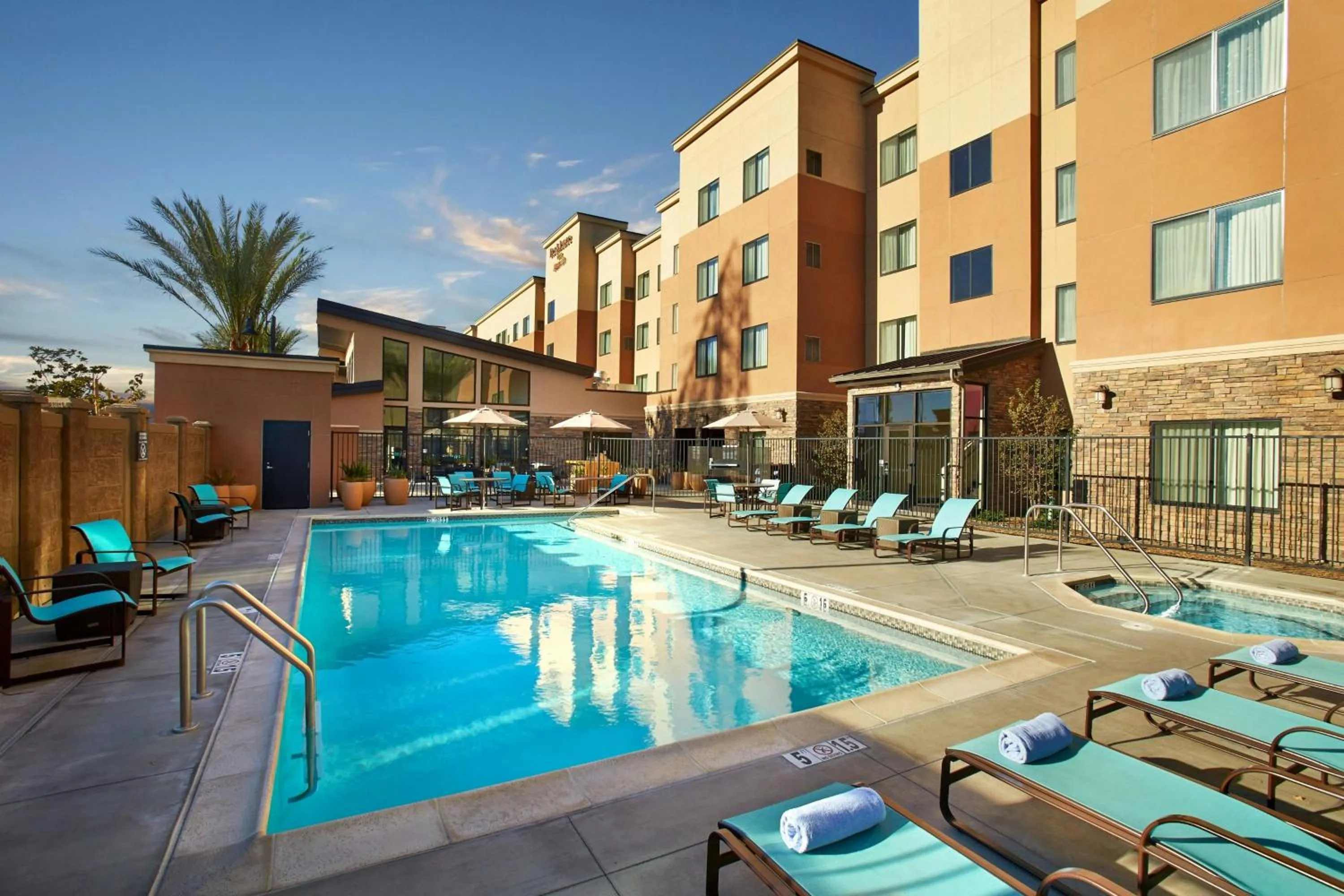 Swimming pool in Residence Inn by Marriott Los Angeles Redondo Beach
